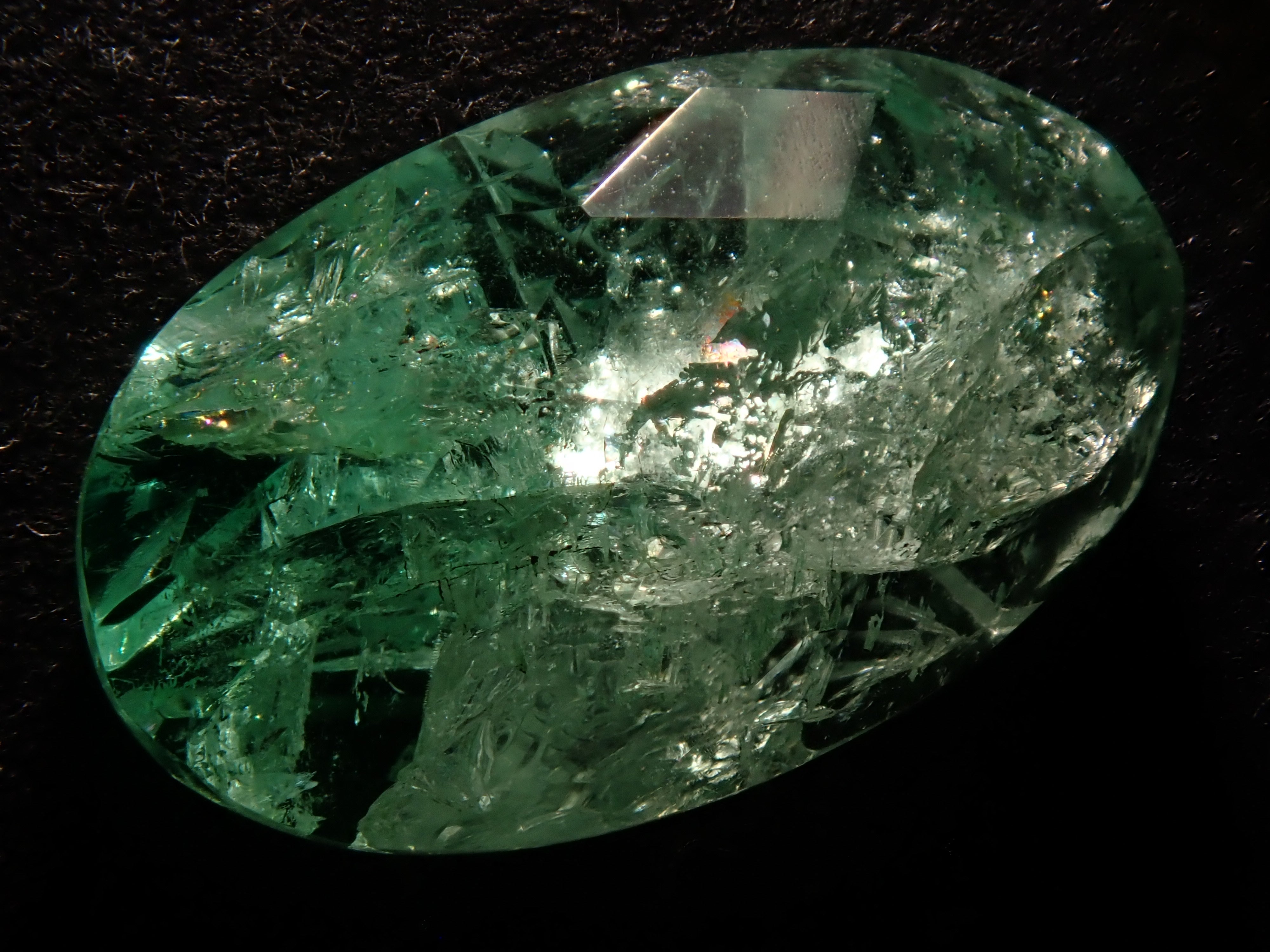 【甲州貴石切子】コロンビア産エメラルド 2.550ct《コラボ》ルース ワッペン付