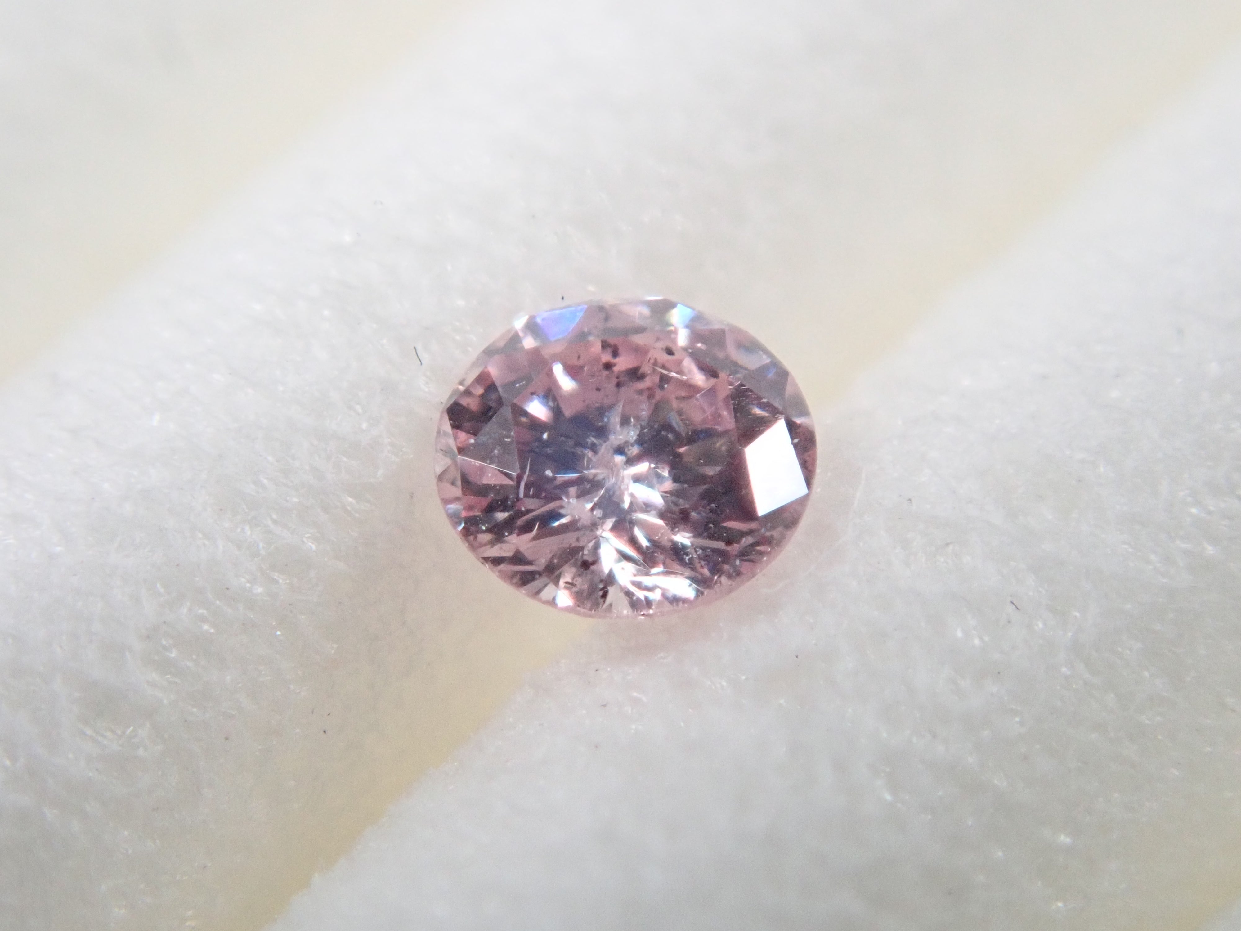 【32501429掲載】ピンクダイヤモンド 0.054ctルース(FANCY LIGHT PURPLISH PINK, I-1)
