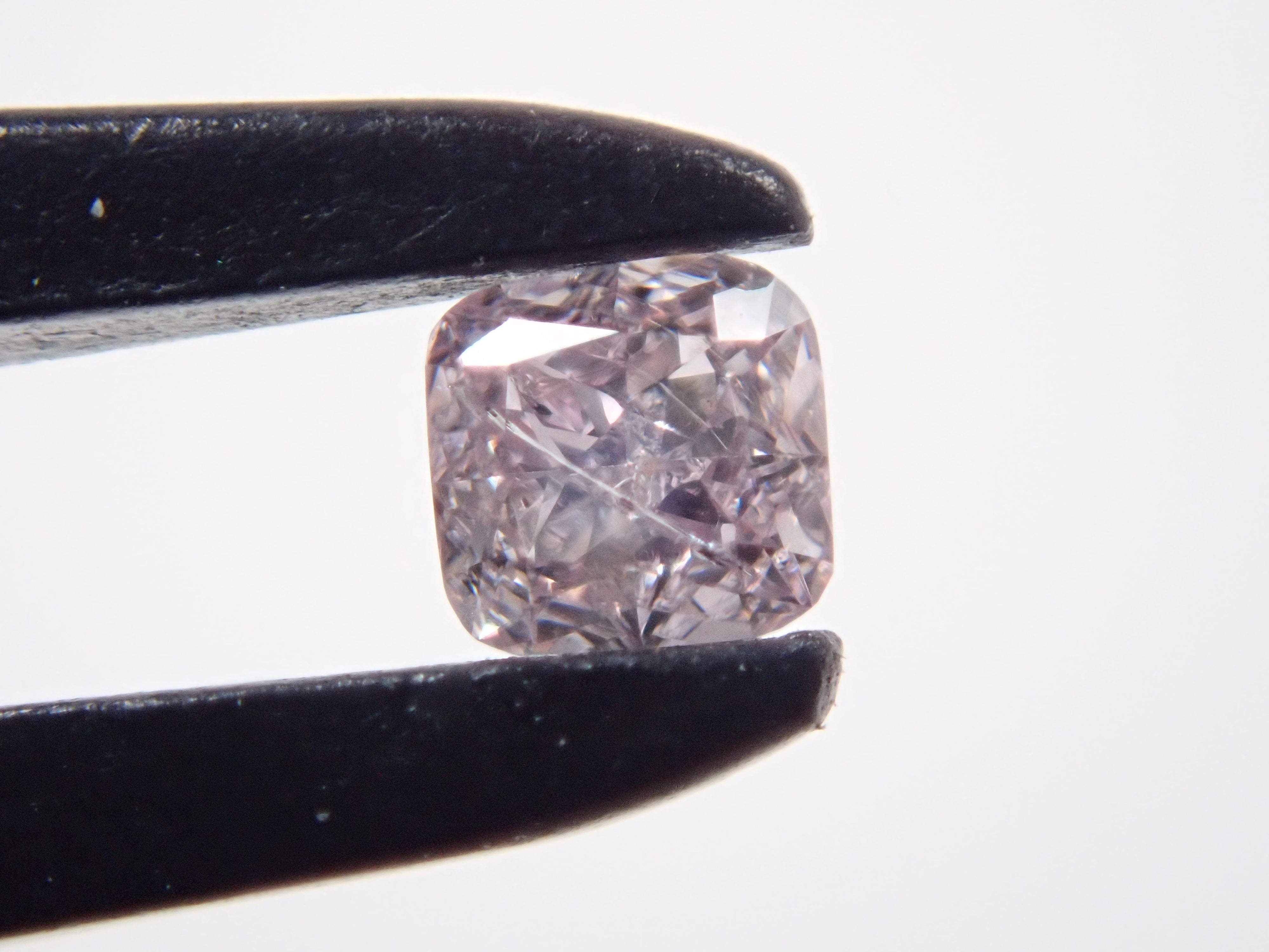 【32501425掲載】ピンクダイヤモンド 0.074ctルース(FANCY LIGHT PURPLE PINK, I-1)