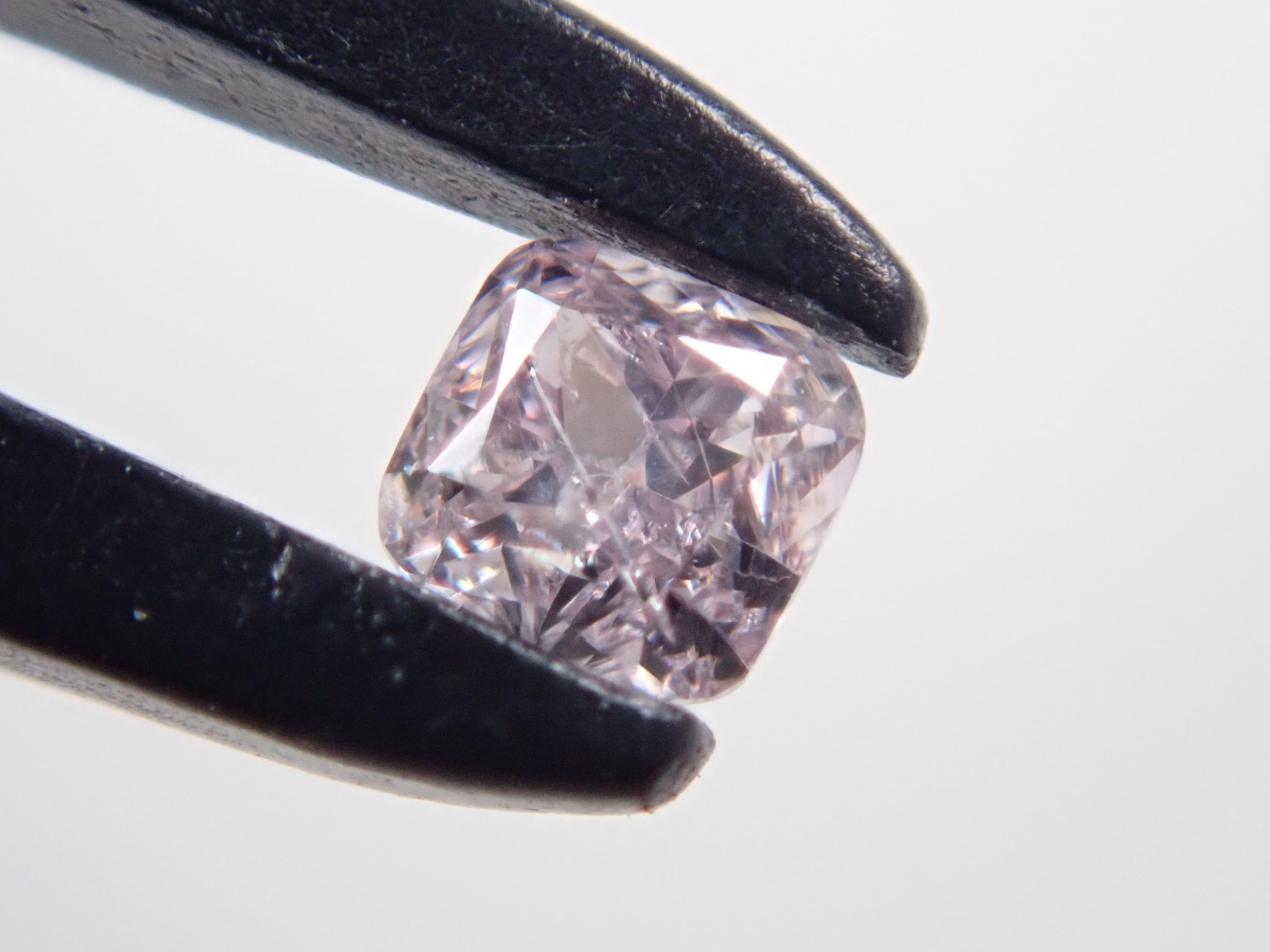 ピンクダイヤモンド 0.074ctルース(FANCY LIGHT PURPLE PINK, I-1)