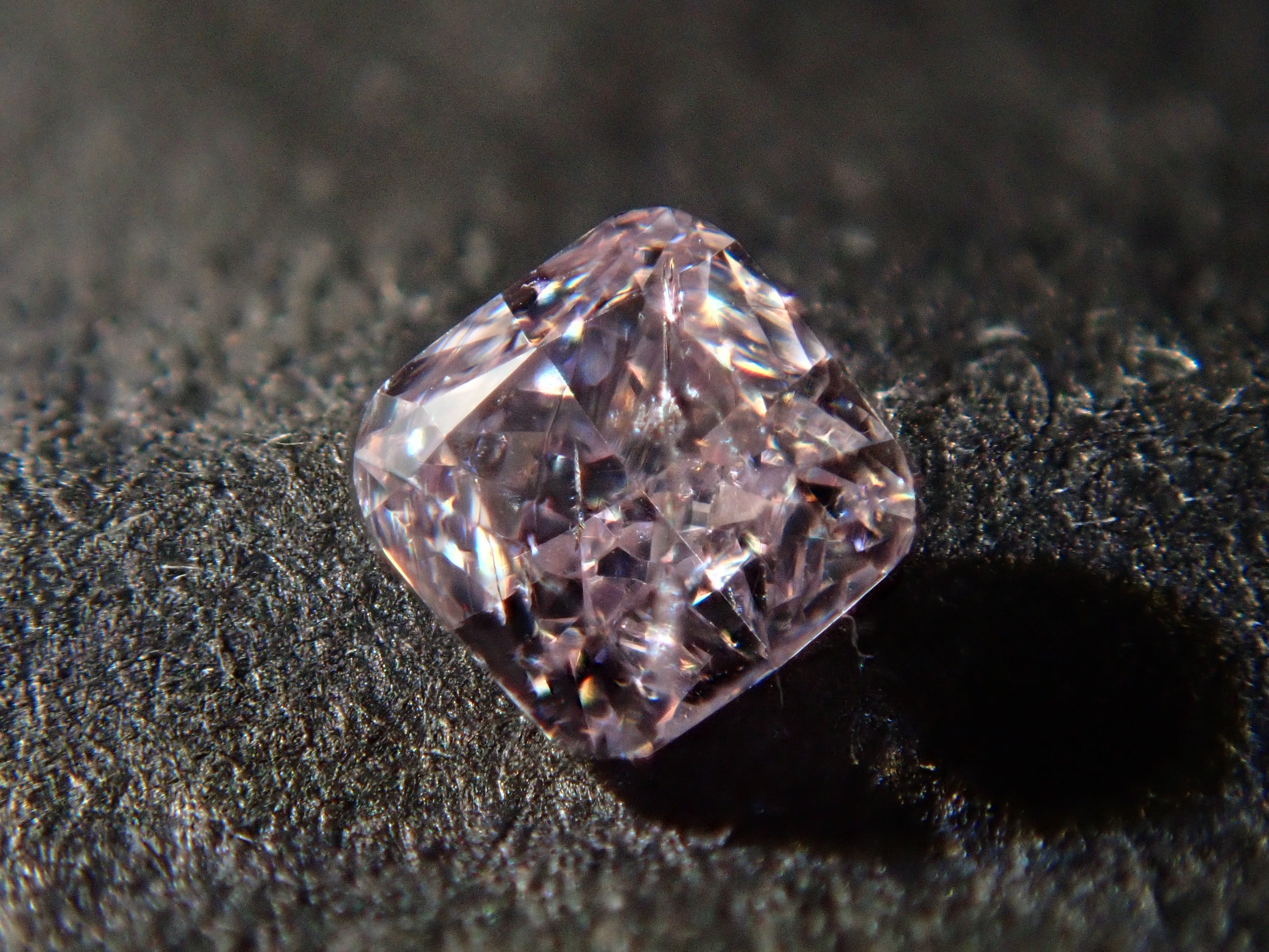 ピンクダイヤモンド 0.074ctルース(FANCY LIGHT PURPLE PINK, I-1)