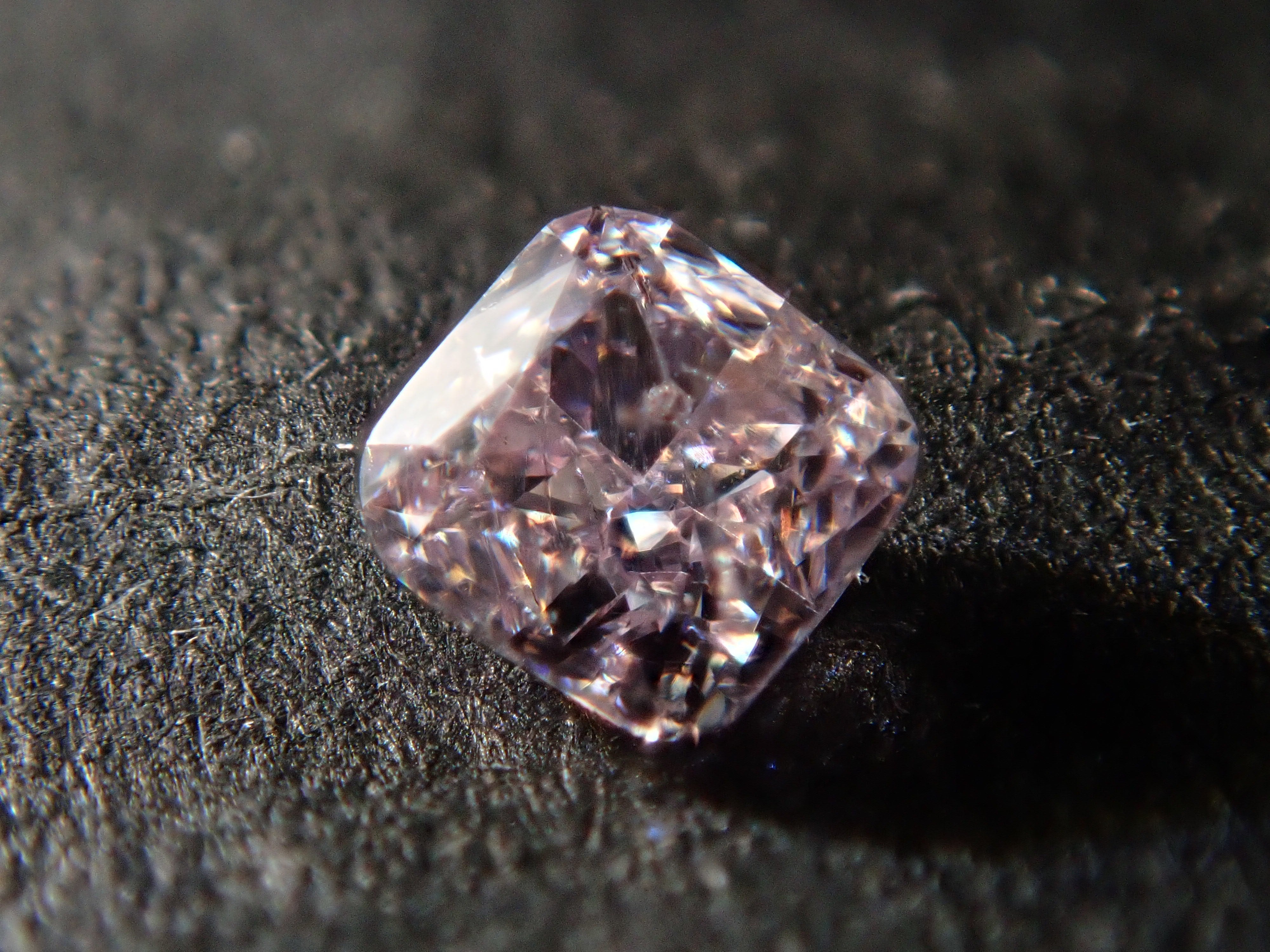 ピンクダイヤモンド 0.074ctルース(FANCY LIGHT PURPLE PINK, I-1)