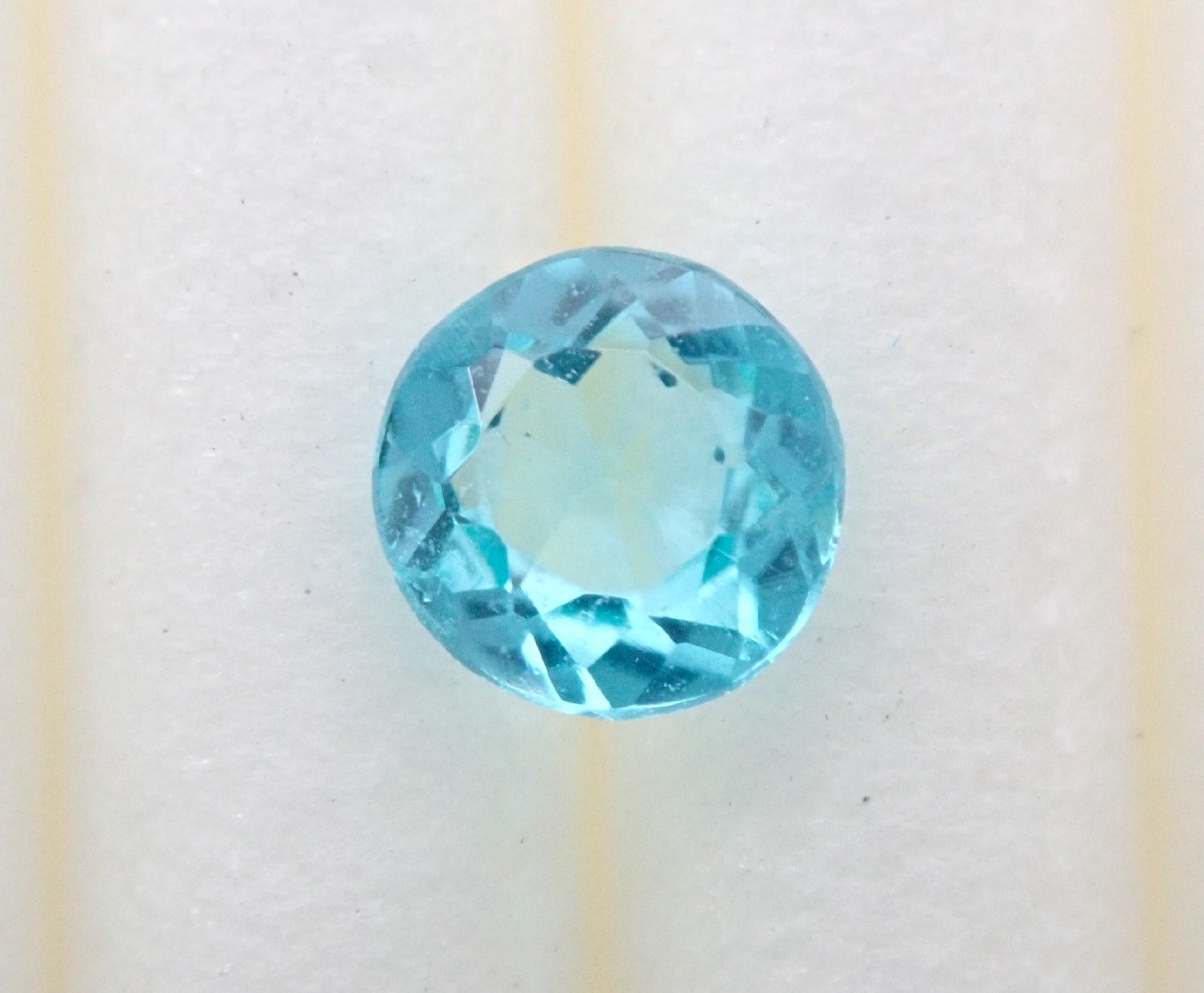 來自巴西的帕拉伊巴碧璽 3.6 毫米/0.16 克拉裸石,GIA 鑑定