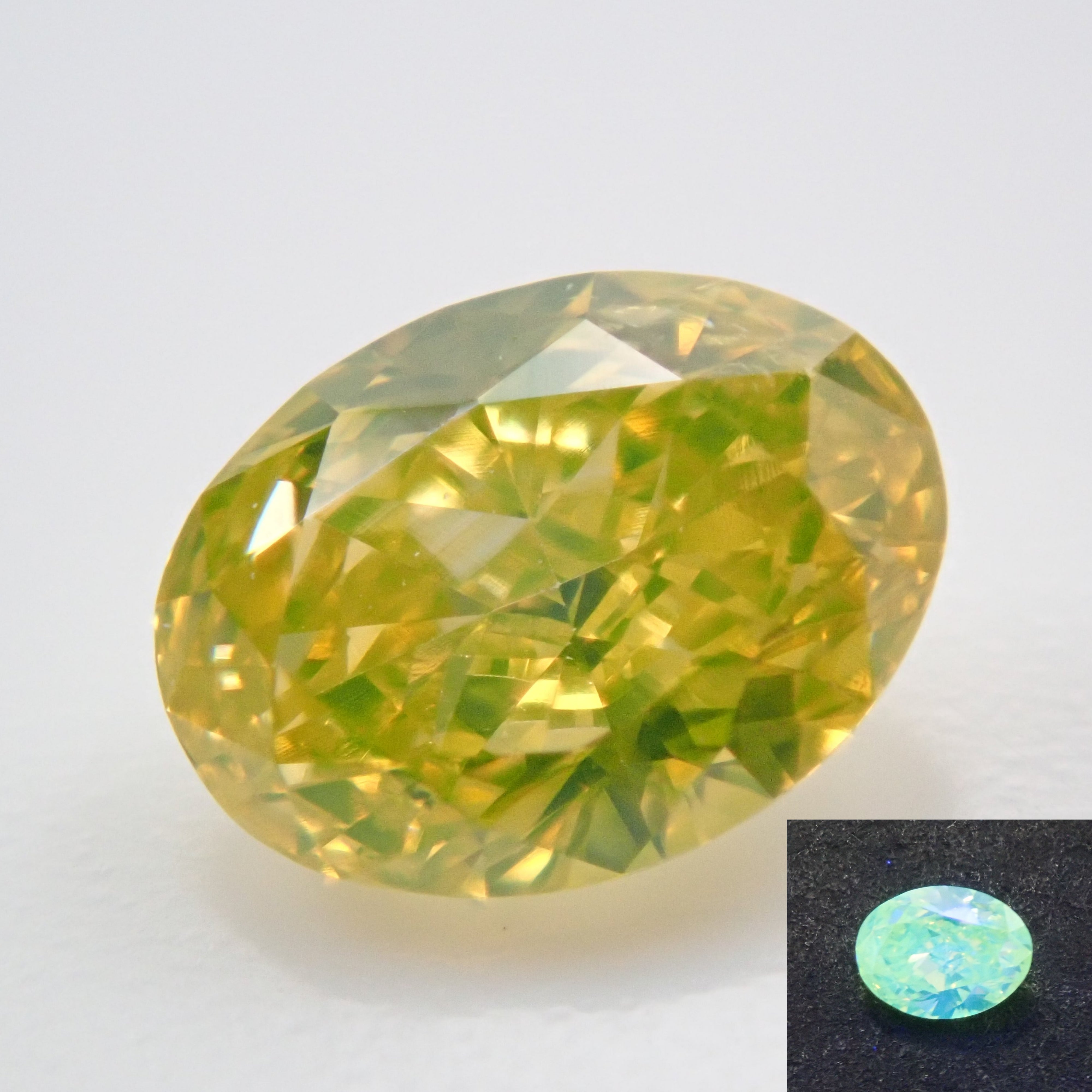 イエローダイヤモンド 0.193ct(FANCY DEEP BROWN GREENISH YELLOW, SI2