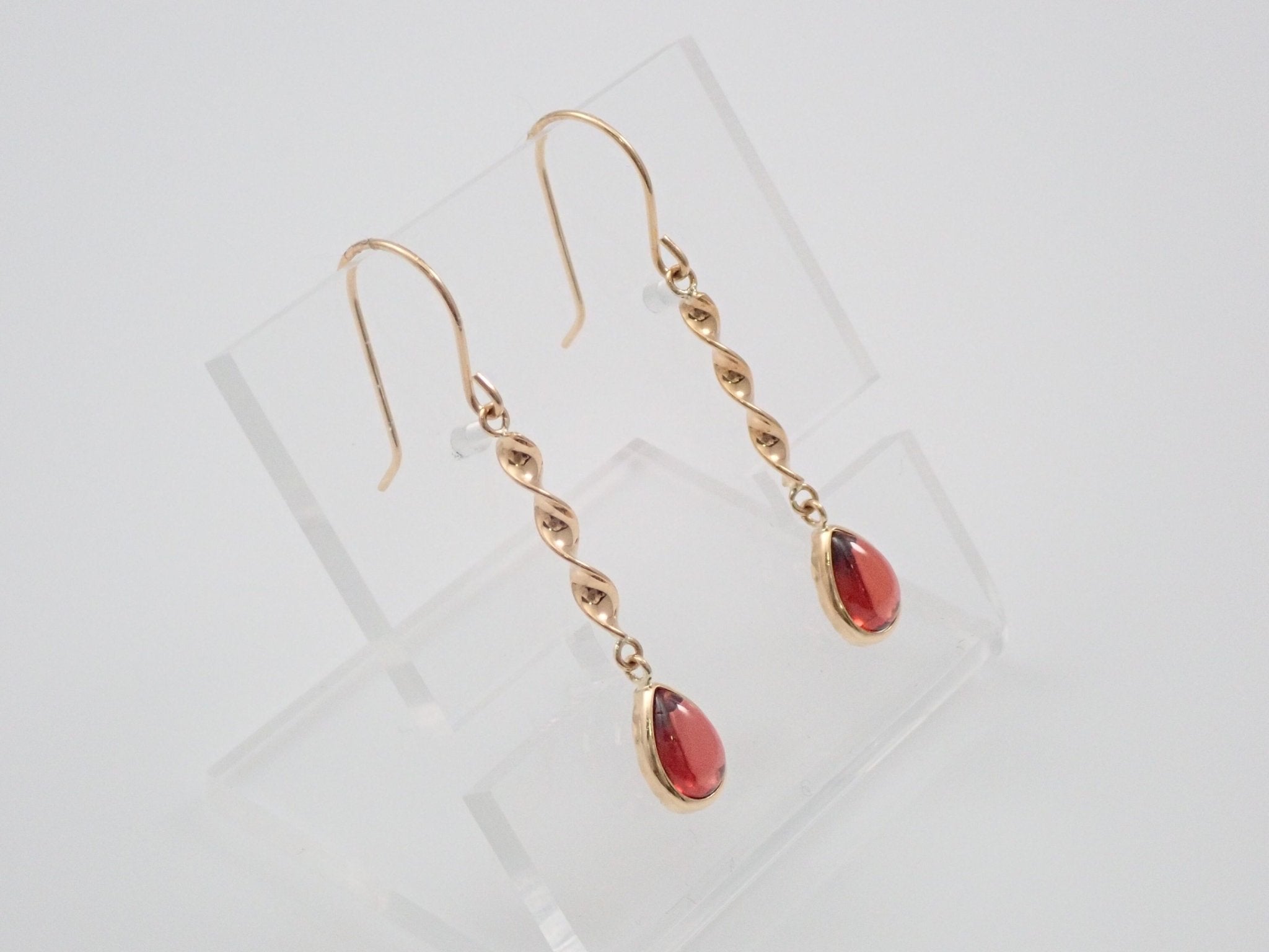 K18アルマンディンガーネットピアス - KARATZ STORE|カラッツSTORE