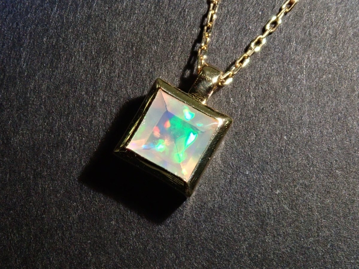 K18オパールペンダント(ネックレス) - カラッツSTORE