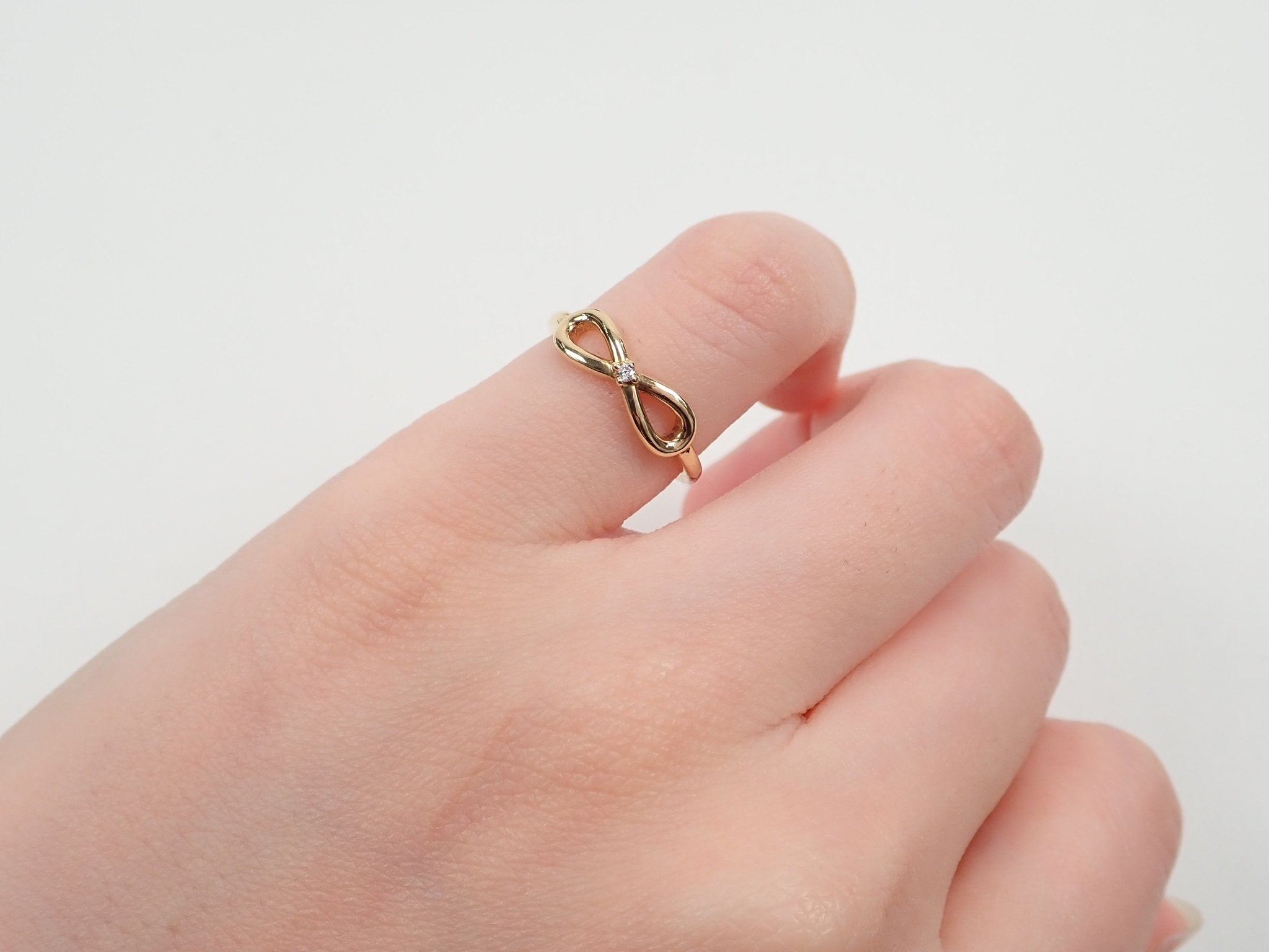K18ダイヤモンド0.01ct リング(ピンキーリング) - KARATZ STORE|カラッツSTORE