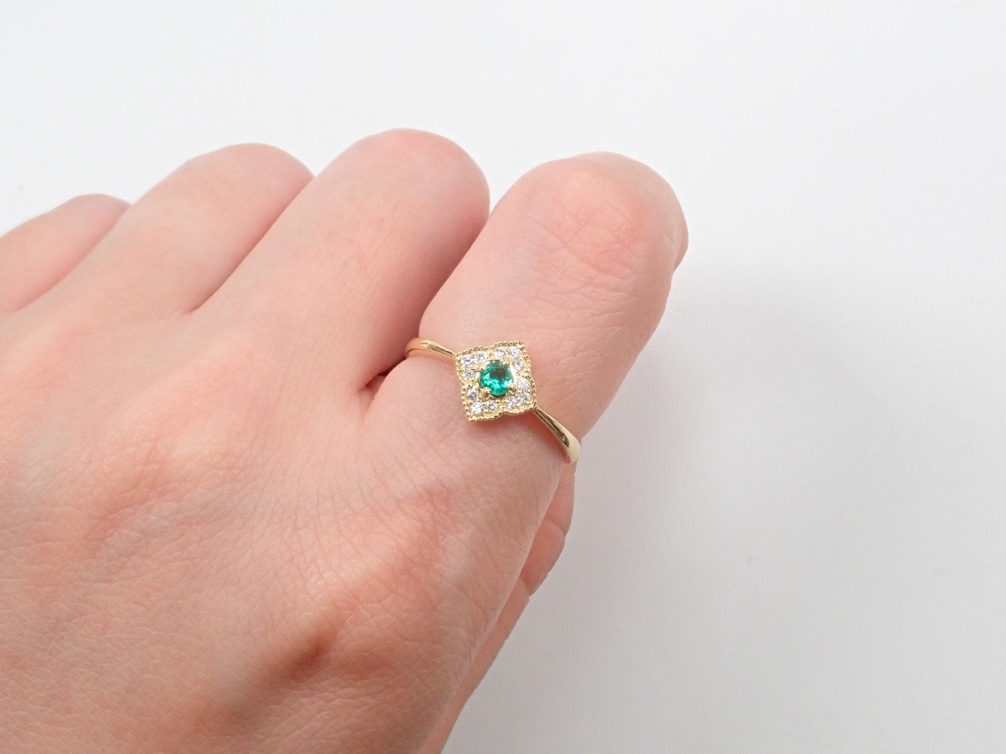 K18エメラルド0.089ct リング - KARATZ STORE|カラッツSTORE