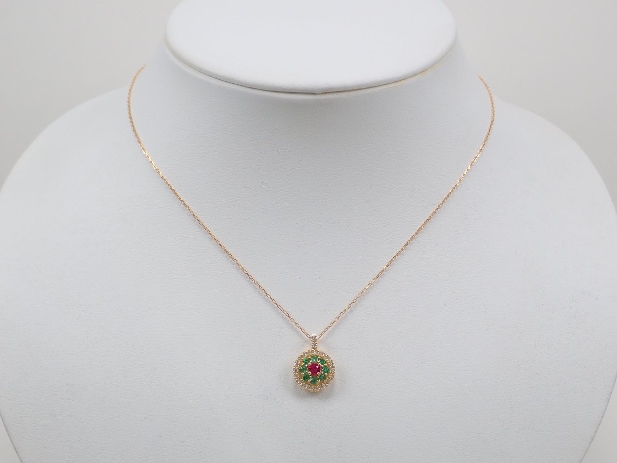K18ルビー0.12ct・エメラルド・ダイヤモンドペンダント(ネックレス) - カラッツSTORE