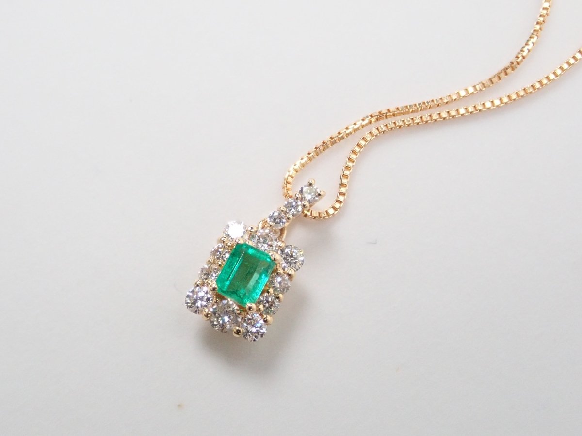 K18エメラルド0.12ct ペンダント(ネックレス) - カラッツSTORE