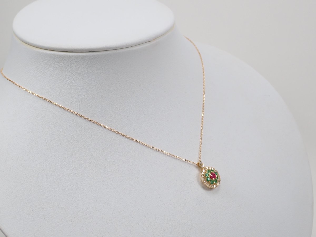 K18ルビー0.12ct・エメラルド・ダイヤモンドペンダント(ネックレス) - カラッツSTORE