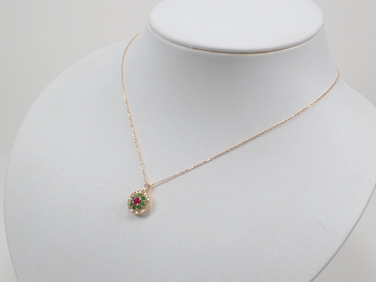 K18ルビー0.12ct・エメラルド・ダイヤモンドペンダント(ネックレス) - カラッツSTORE