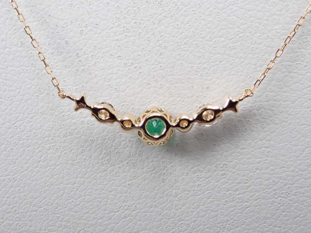 K18エメラルド0.14ct ペンダント(ネックレス) - カラッツSTORE