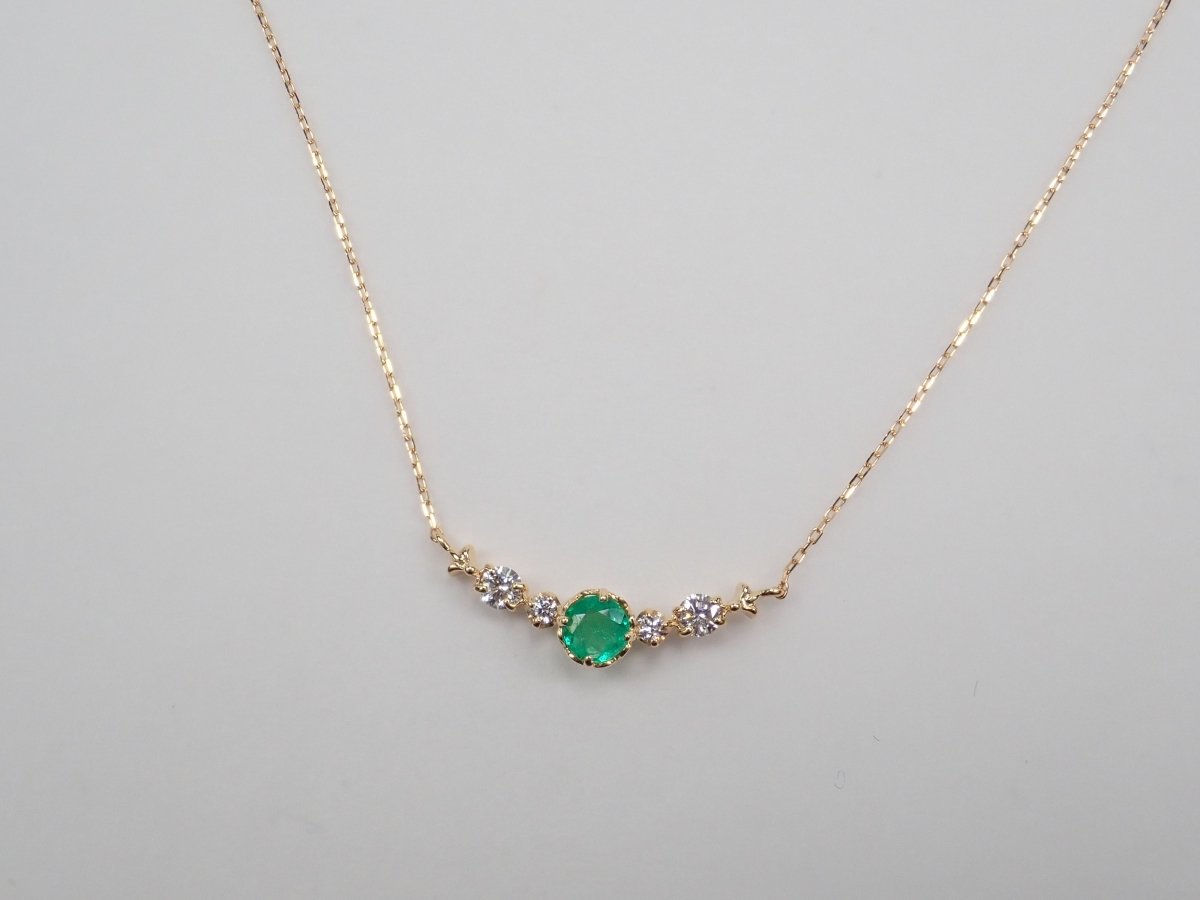 K18エメラルド0.14ct ペンダント(ネックレス) - カラッツSTORE