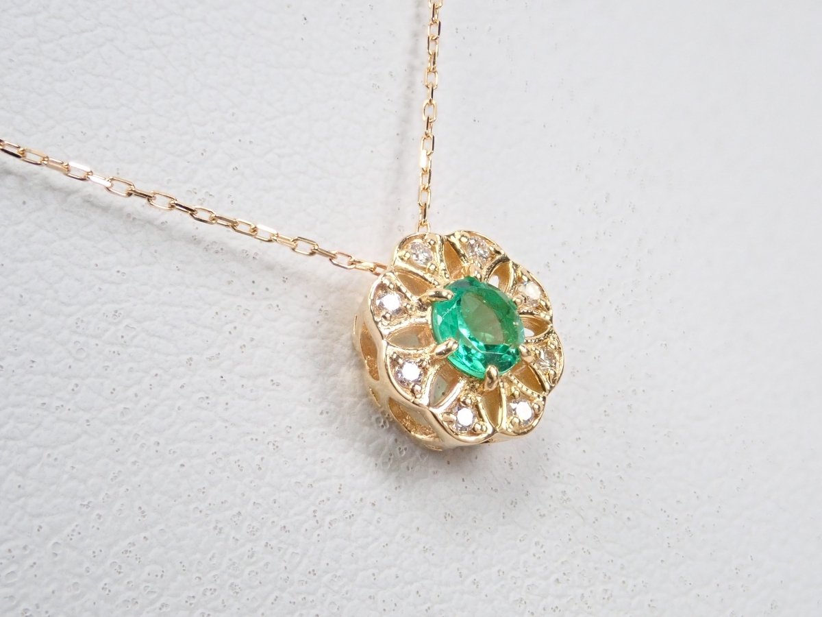 K18エメラルド0.17ct ペンダント(ネックレス) - カラッツSTORE