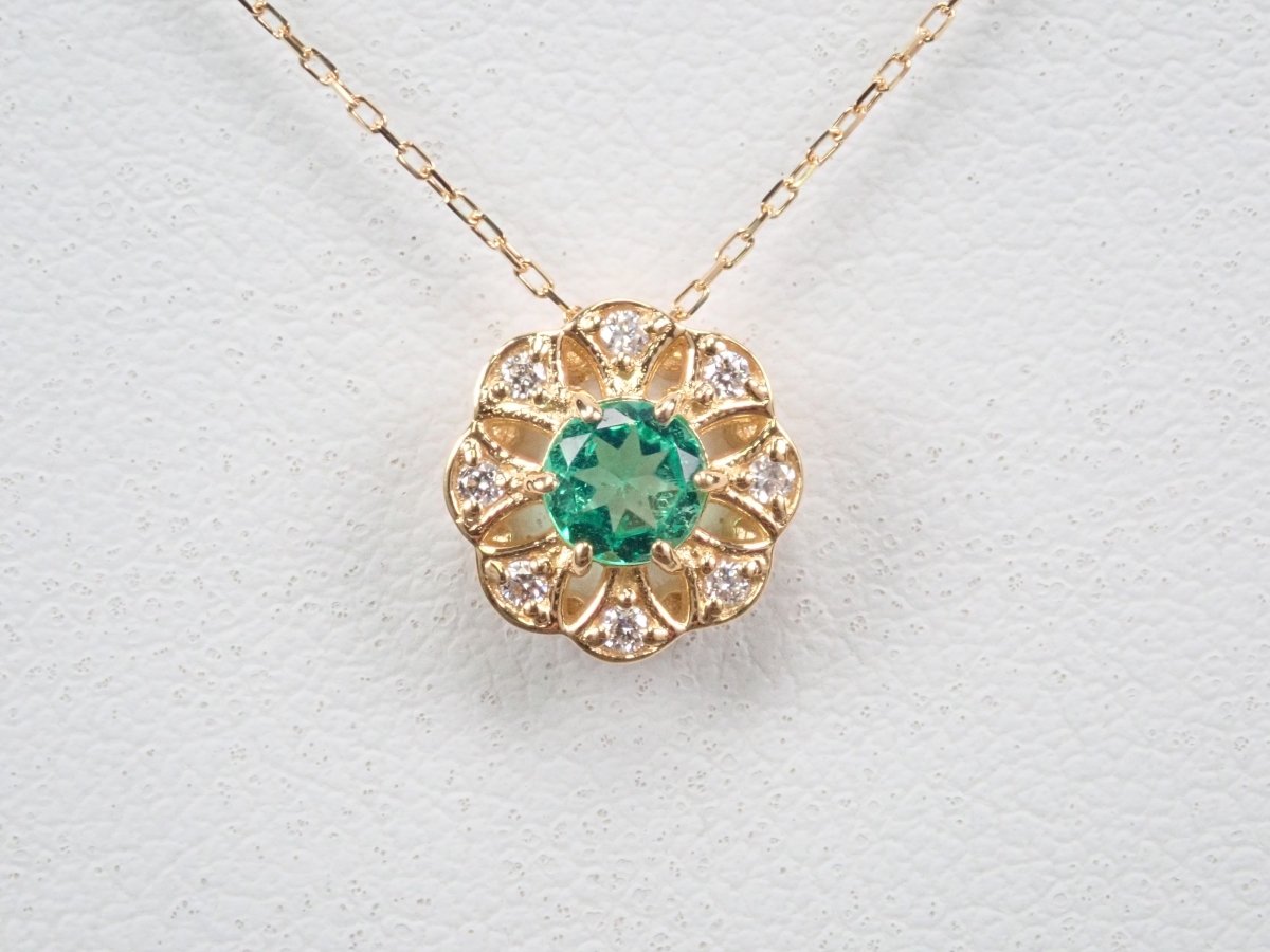 K18エメラルド0.17ct ペンダント(ネックレス) - カラッツSTORE