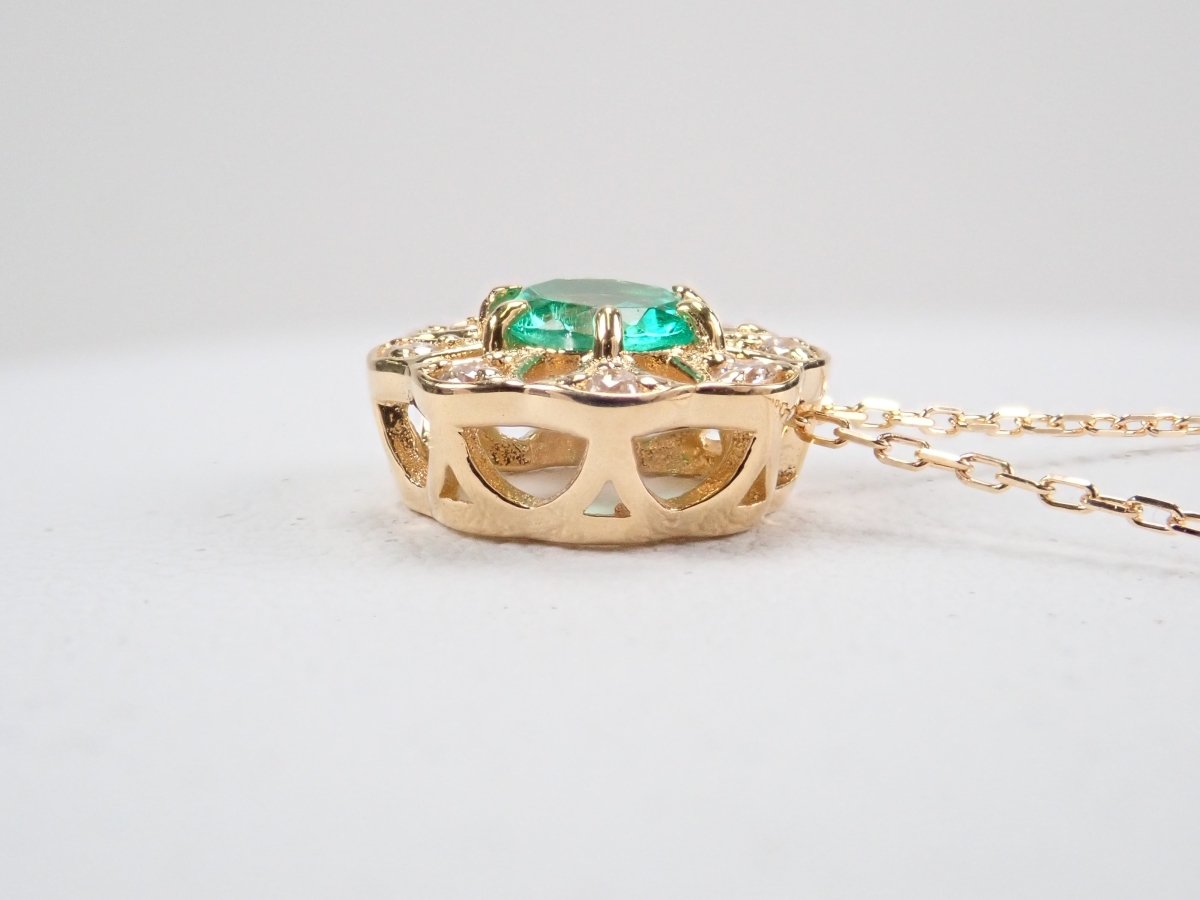 K18エメラルド0.17ct ペンダント(ネックレス) - カラッツSTORE