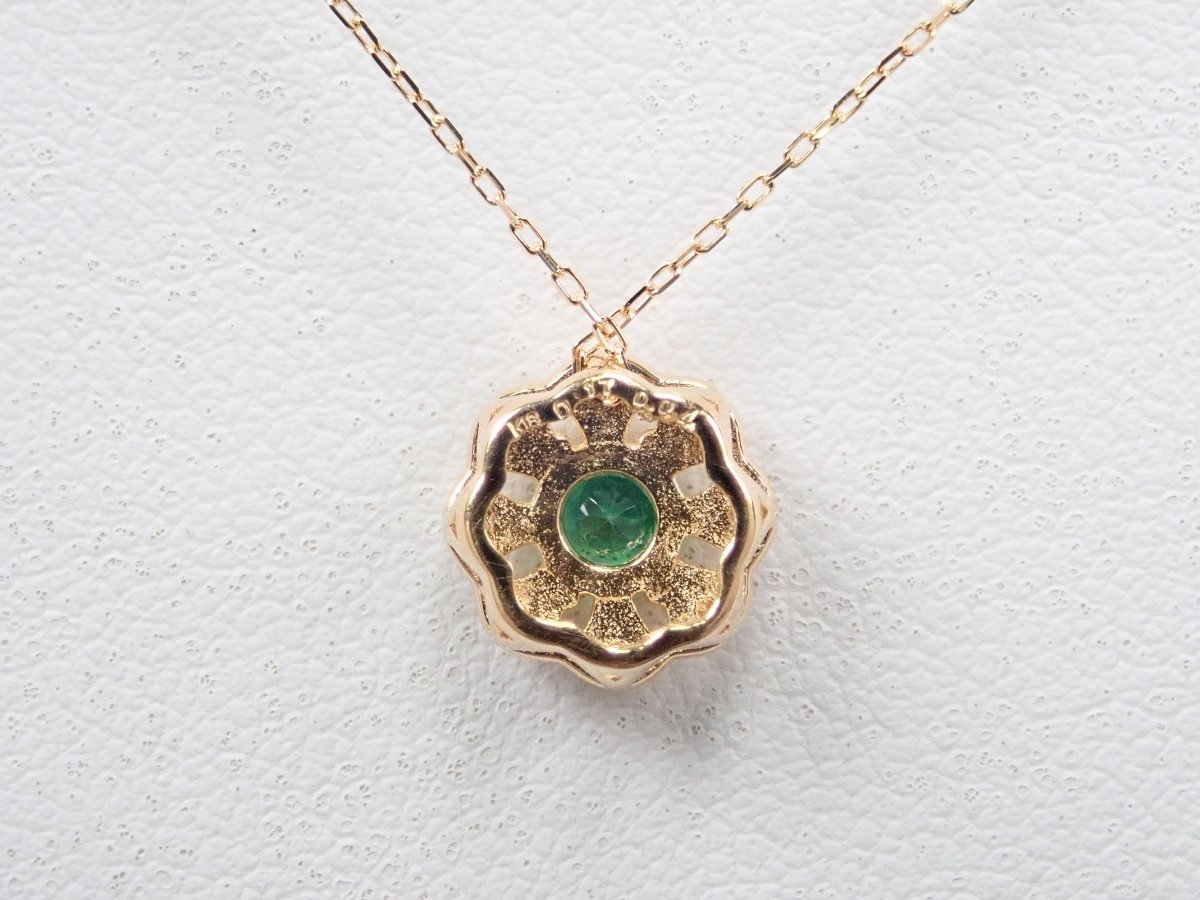 K18エメラルド0.17ct ペンダント(ネックレス) - カラッツSTORE