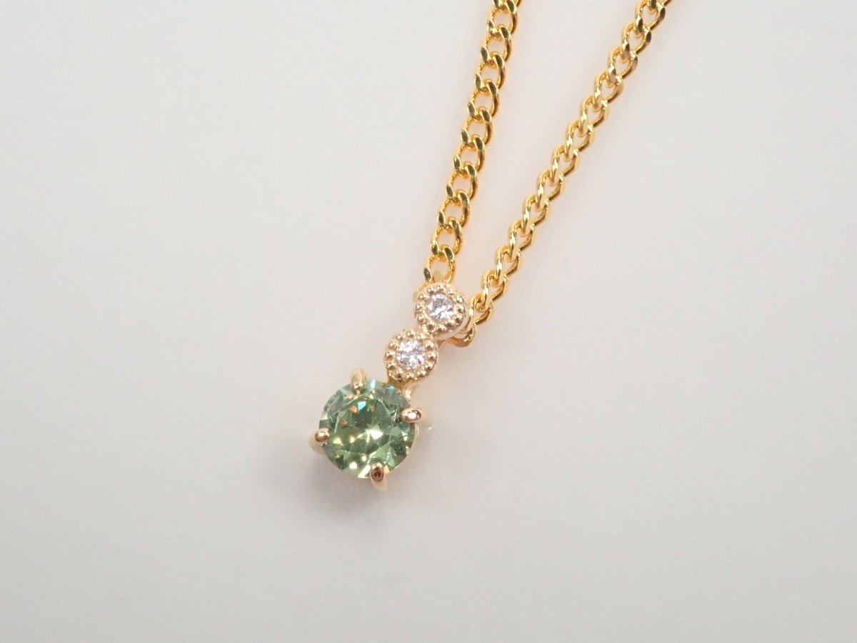 K18ロシア産デマントイドガーネット(ホーステール認む)0.183ct ペンダントトップ(ネックレストップ) - カラッツSTORE