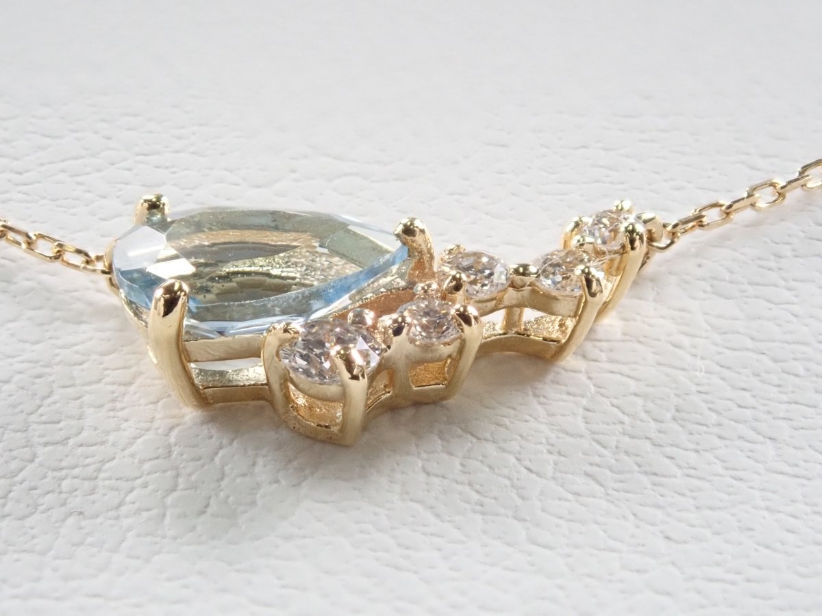 K18アクアマリン0.30ct ペンダント(ネックレス) - カラッツSTORE