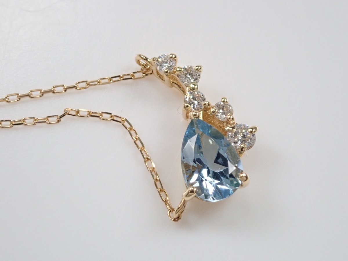 K18アクアマリン0.30ct ペンダント(ネックレス) - カラッツSTORE