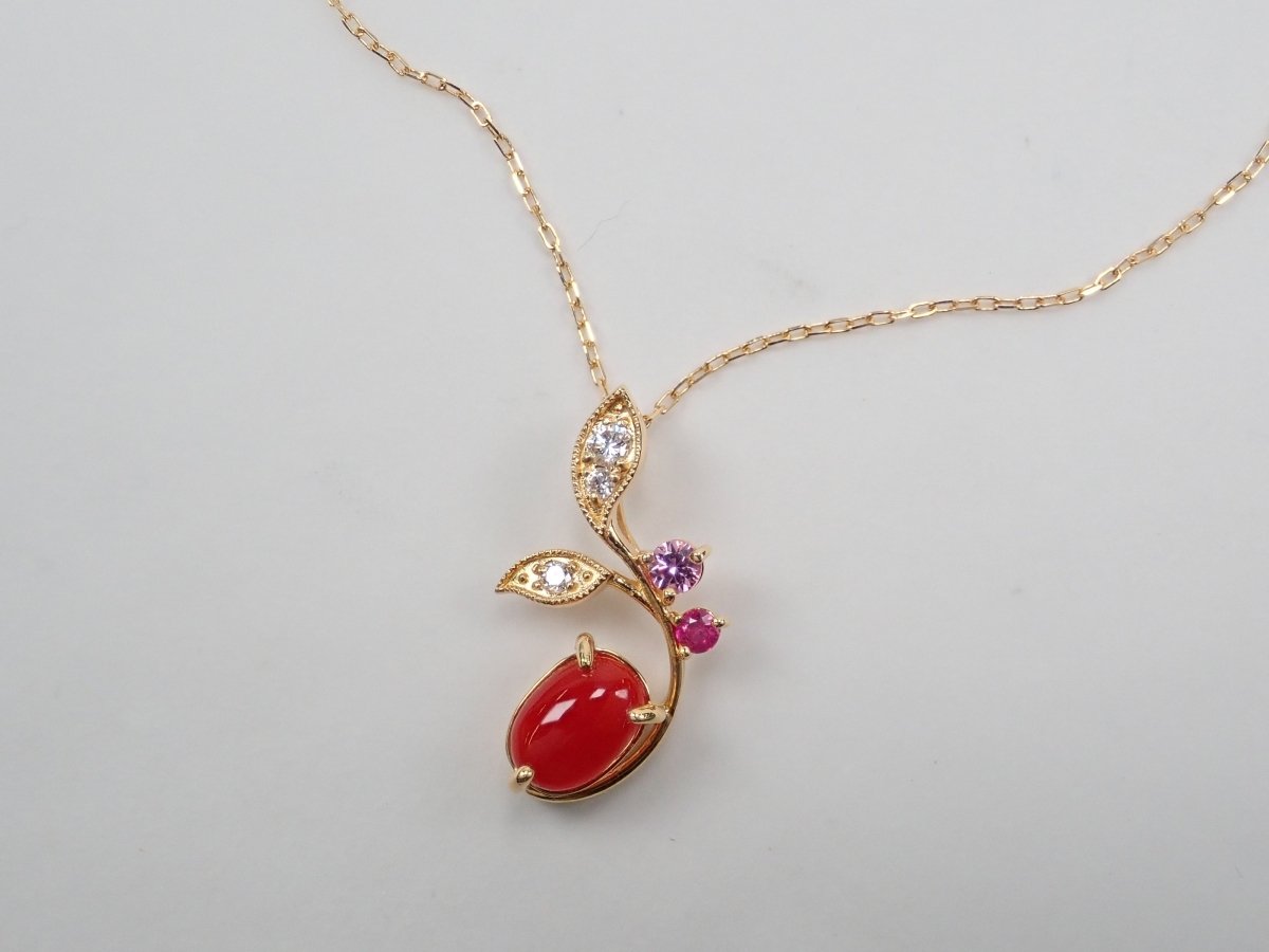 K18血赤珊瑚0.48ct ペンダント(ネックレス) - カラッツSTORE