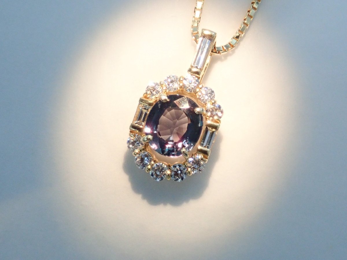 K18カラーチェンジガーネット0.533ct ペンダント(ネックレス) - カラッツSTORE