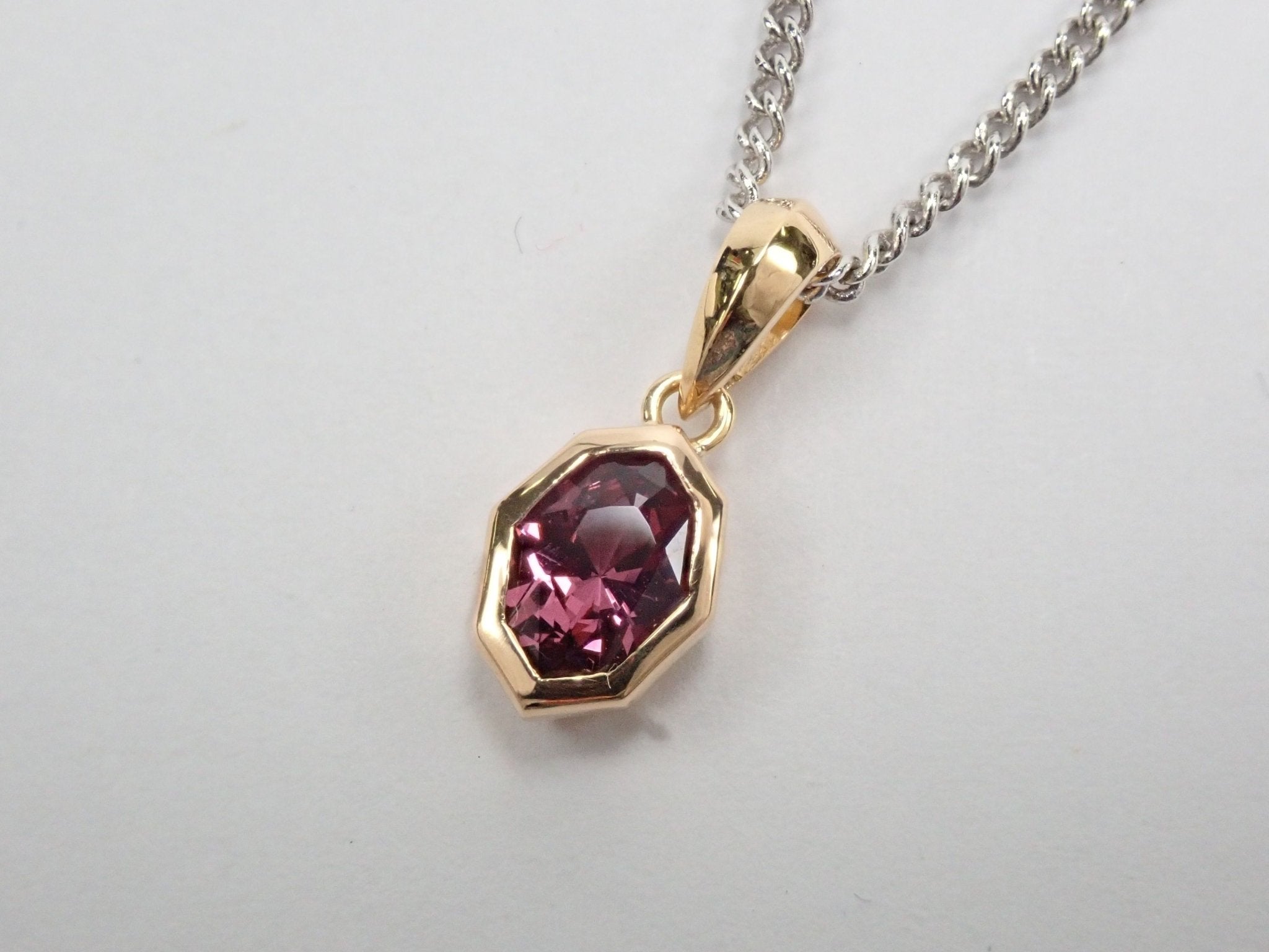 K18スピネル0.548ct ペンダントトップ(ネックレストップ) - KARATZ STORE|カラッツSTORE