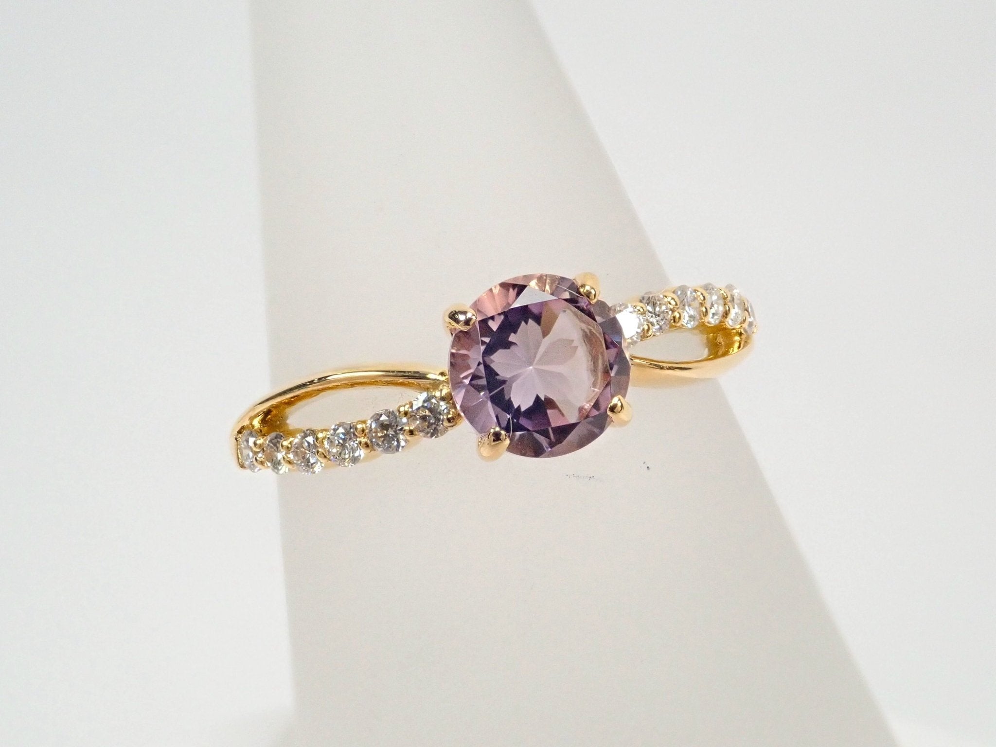 K18アメジスト0.67ct リング(さくらインカット) - KARATZ STORE|カラッツSTORE