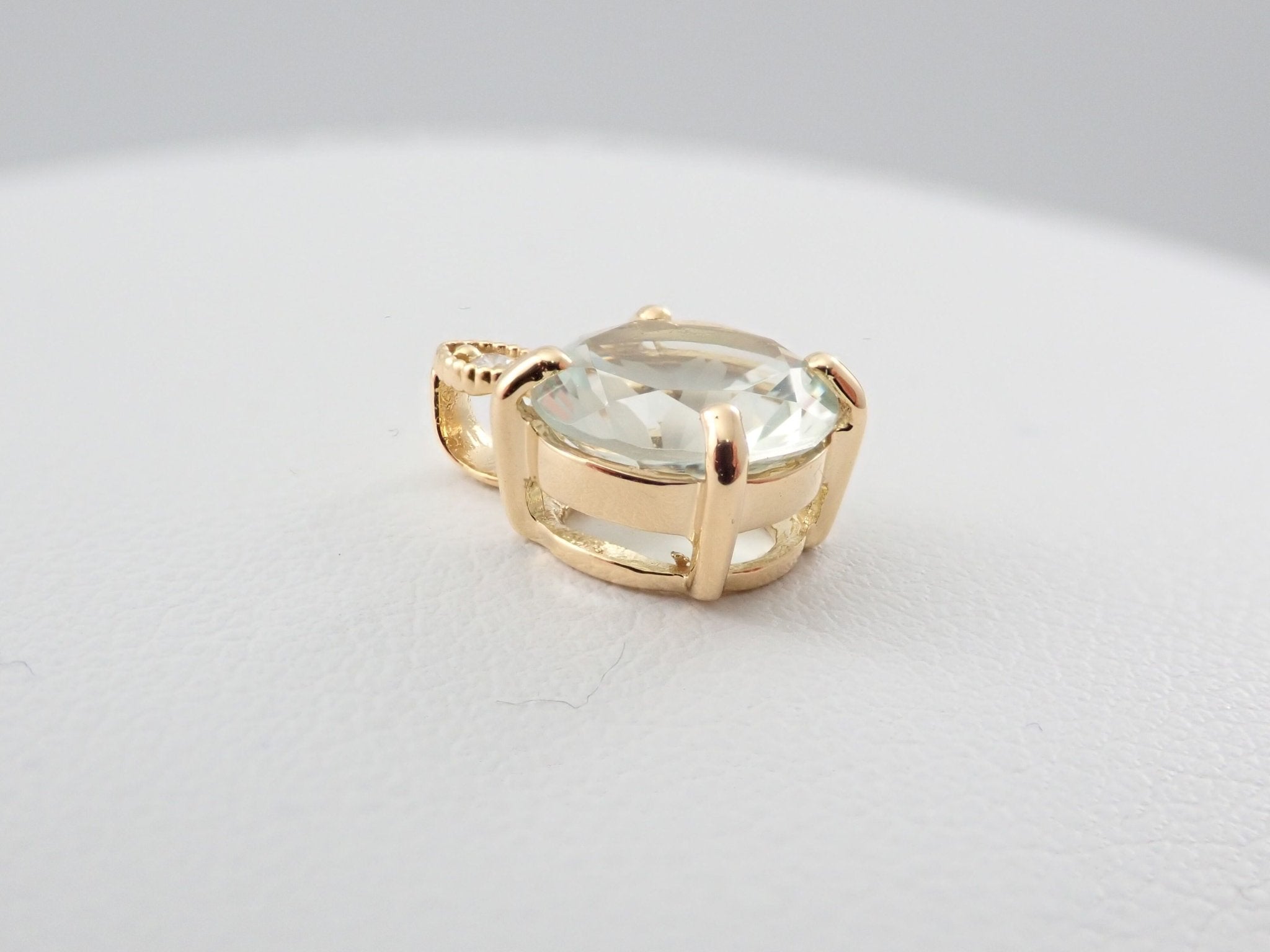 K18グリーンアメジスト1.50ct ペンダント(さくらインカット) - KARATZ STORE|カラッツSTORE