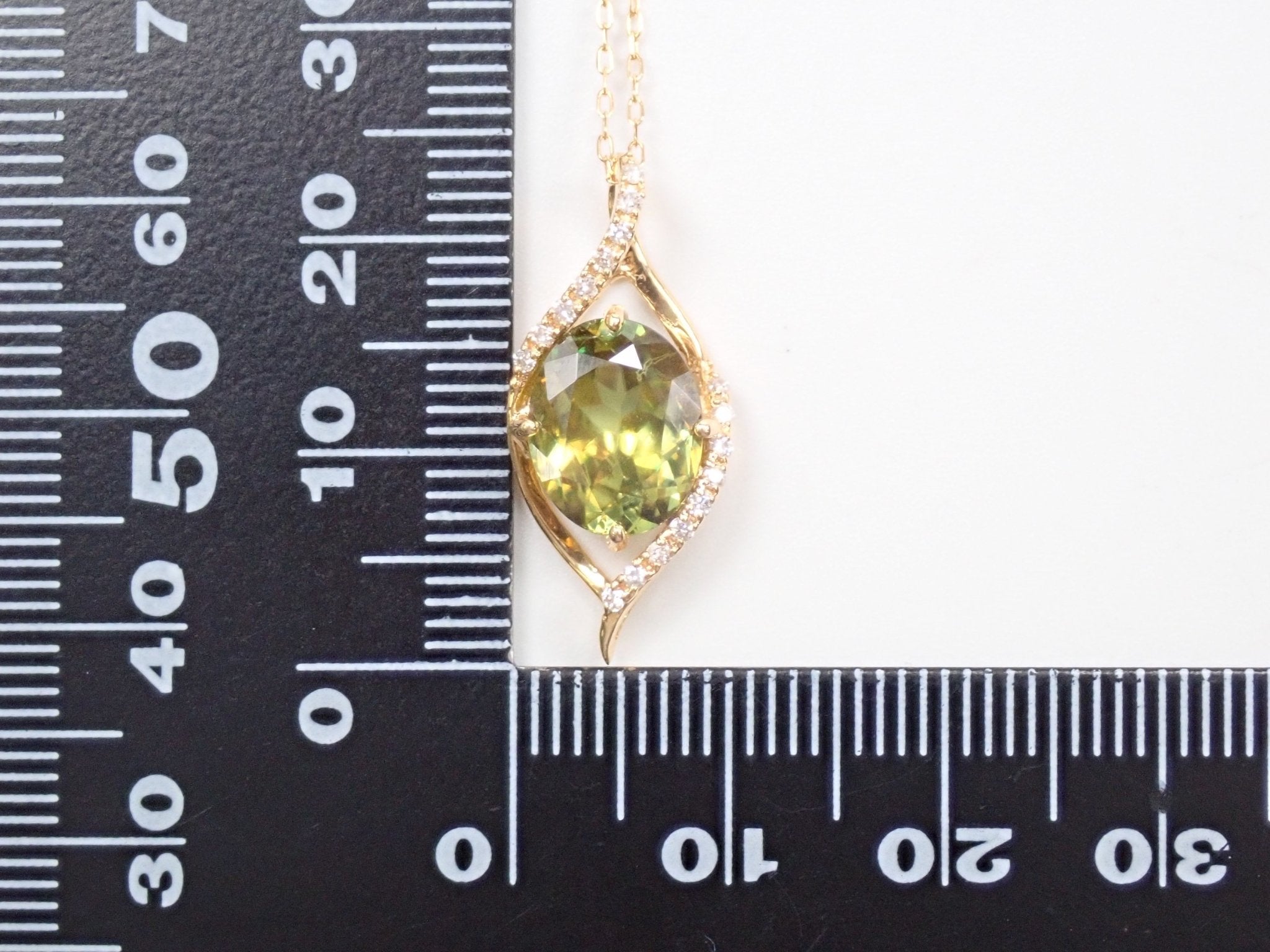 K18スフェーン2.48ct ペンダント(ネックレス) - KARATZ STORE|カラッツSTORE