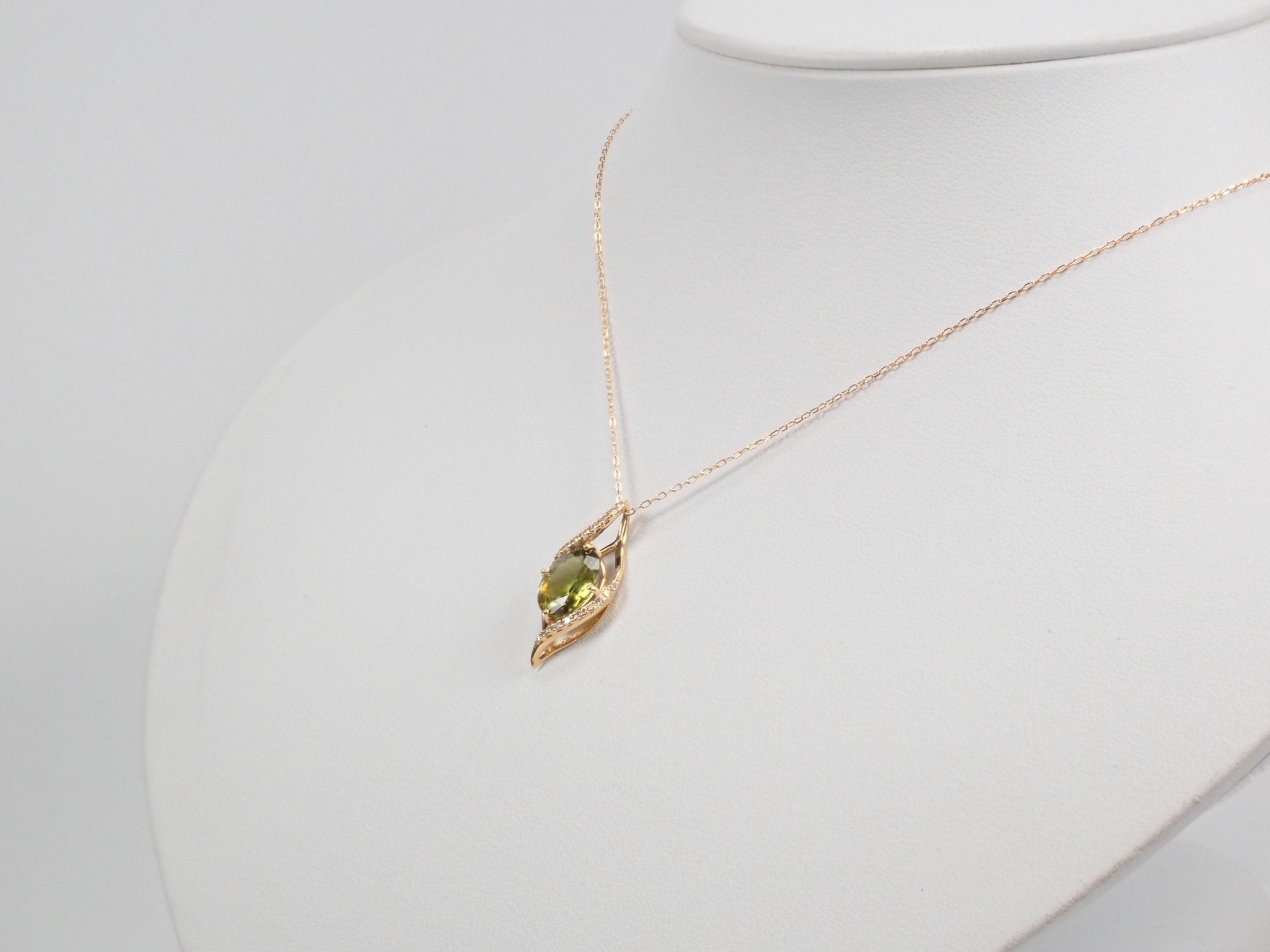 K18スフェーン2.48ct ペンダント(ネックレス) - KARATZ STORE|カラッツSTORE