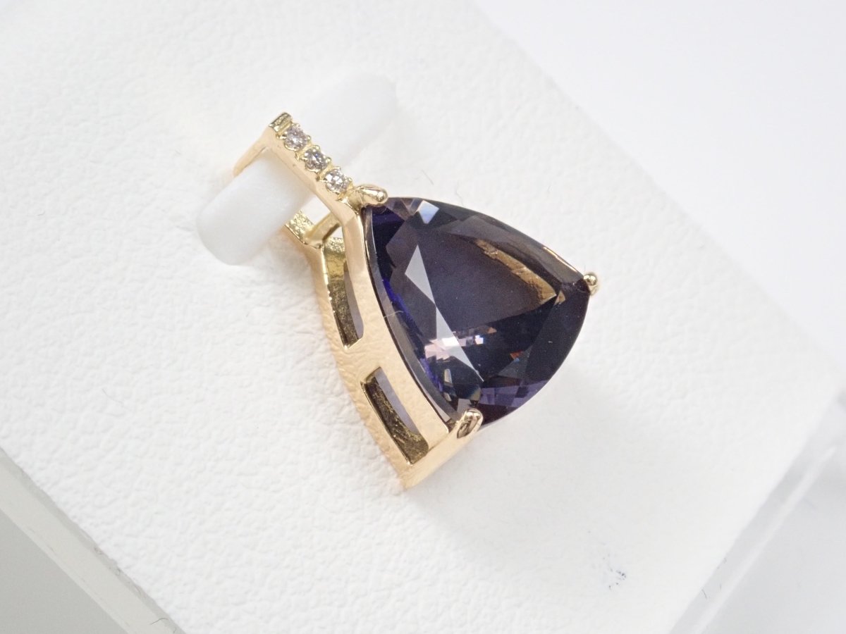 K18アイオライト3.48ct ペンダントトップ(ネックレストップ) - カラッツSTORE
