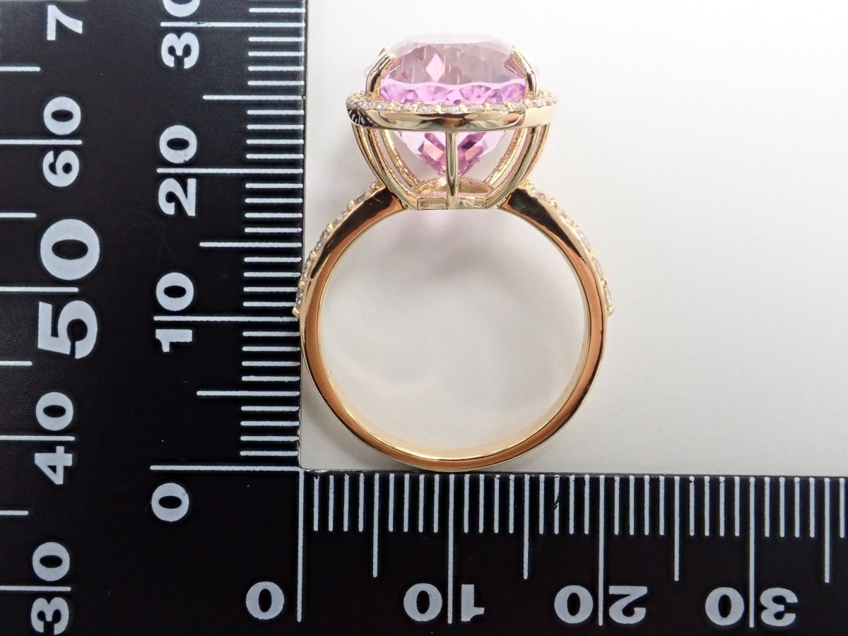 K18クンツァイト9.68ct リング - KARATZ STORE|カラッツSTORE