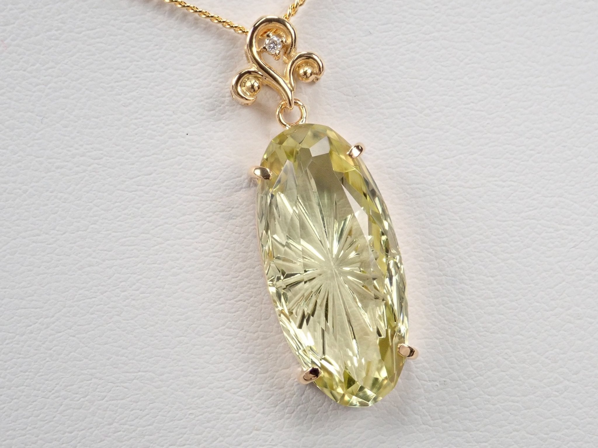 K18レモンクォーツ9.791ct ・ダイヤモンドペンダント(甲州貴石切子) - KARATZ STORE|カラッツSTORE