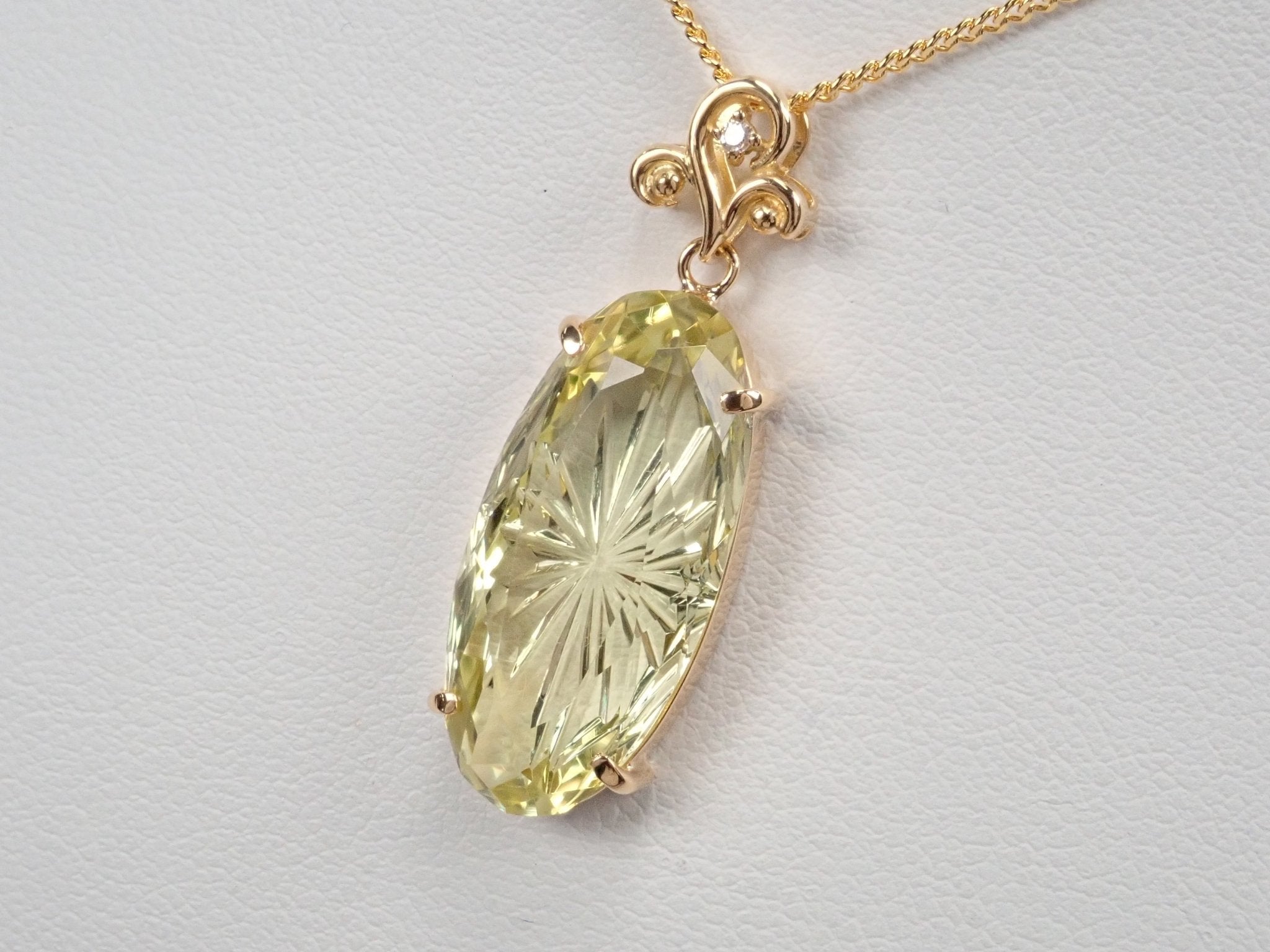 K18レモンクォーツ9.791ct ・ダイヤモンドペンダント(甲州貴石切子) - KARATZ STORE|カラッツSTORE