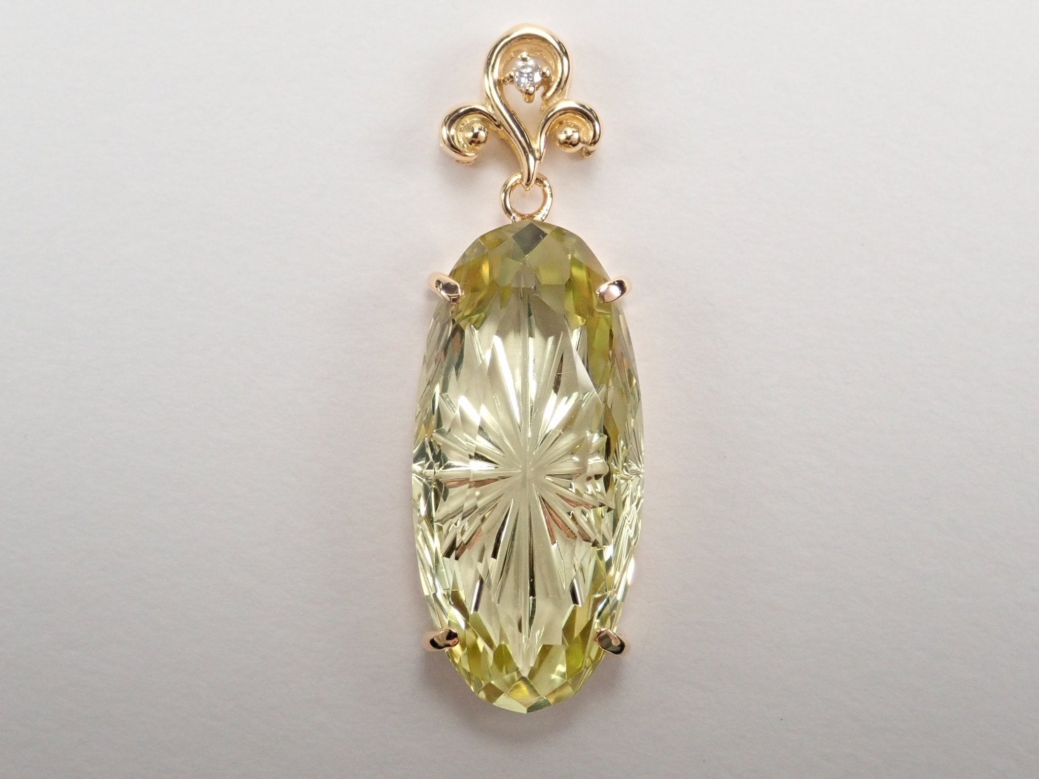 K18レモンクォーツ9.791ct ・ダイヤモンドペンダント(甲州貴石切子) - KARATZ STORE|カラッツSTORE