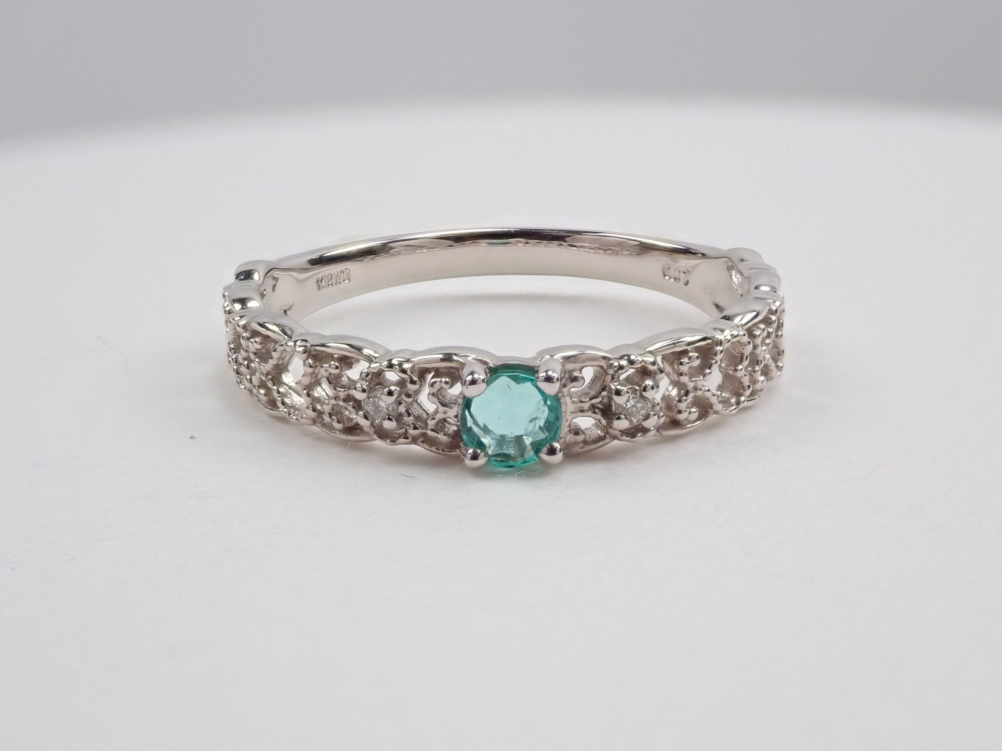 K18WGエメラルドリング - KARATZ STORE|カラッツSTORE