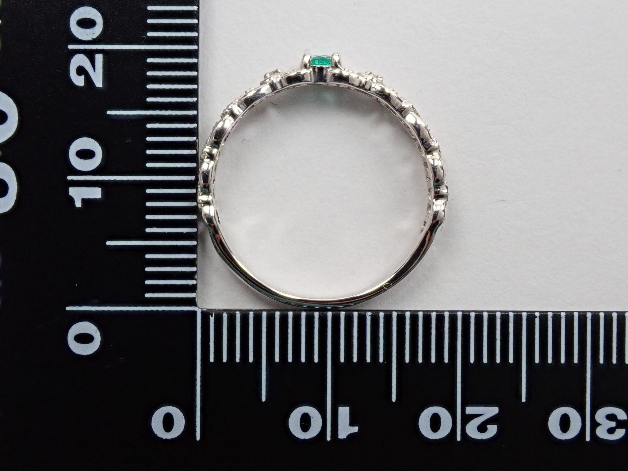 K18WGエメラルドリング - KARATZ STORE|カラッツSTORE