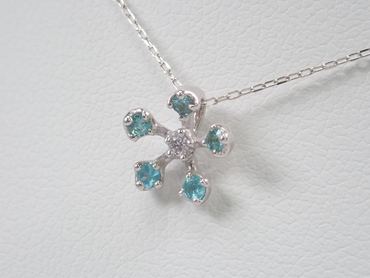 K18WGパライバトルマリン0.08ct ペンダント(ネックレス) - カラッツSTORE