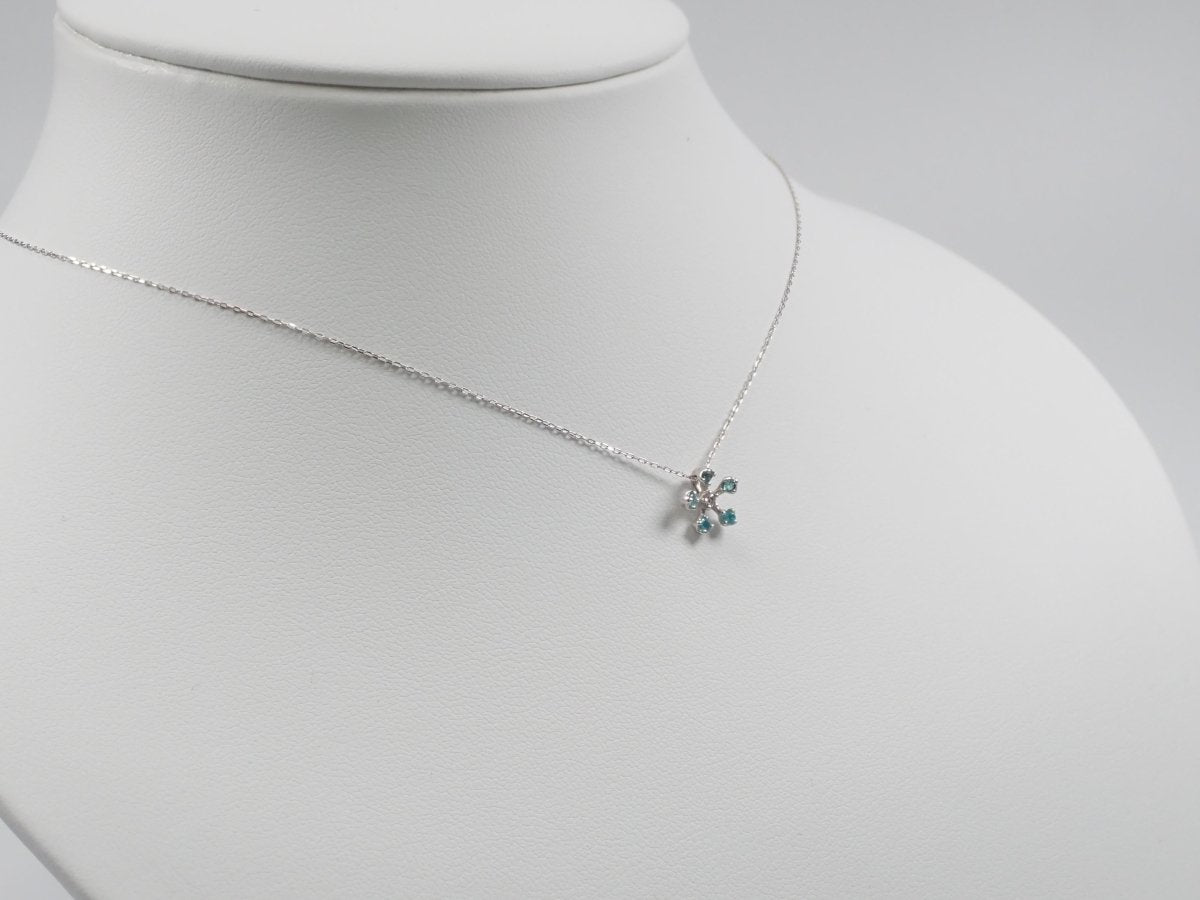 K18WGパライバトルマリン0.08ct ペンダント(ネックレス) - カラッツSTORE