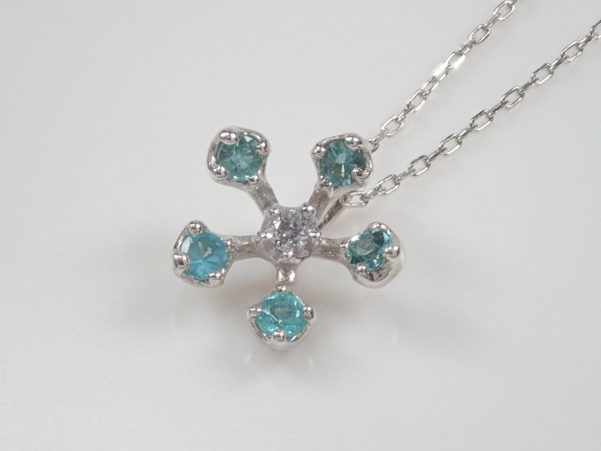 K18WGパライバトルマリン0.08ct ペンダント(ネックレス) - カラッツSTORE