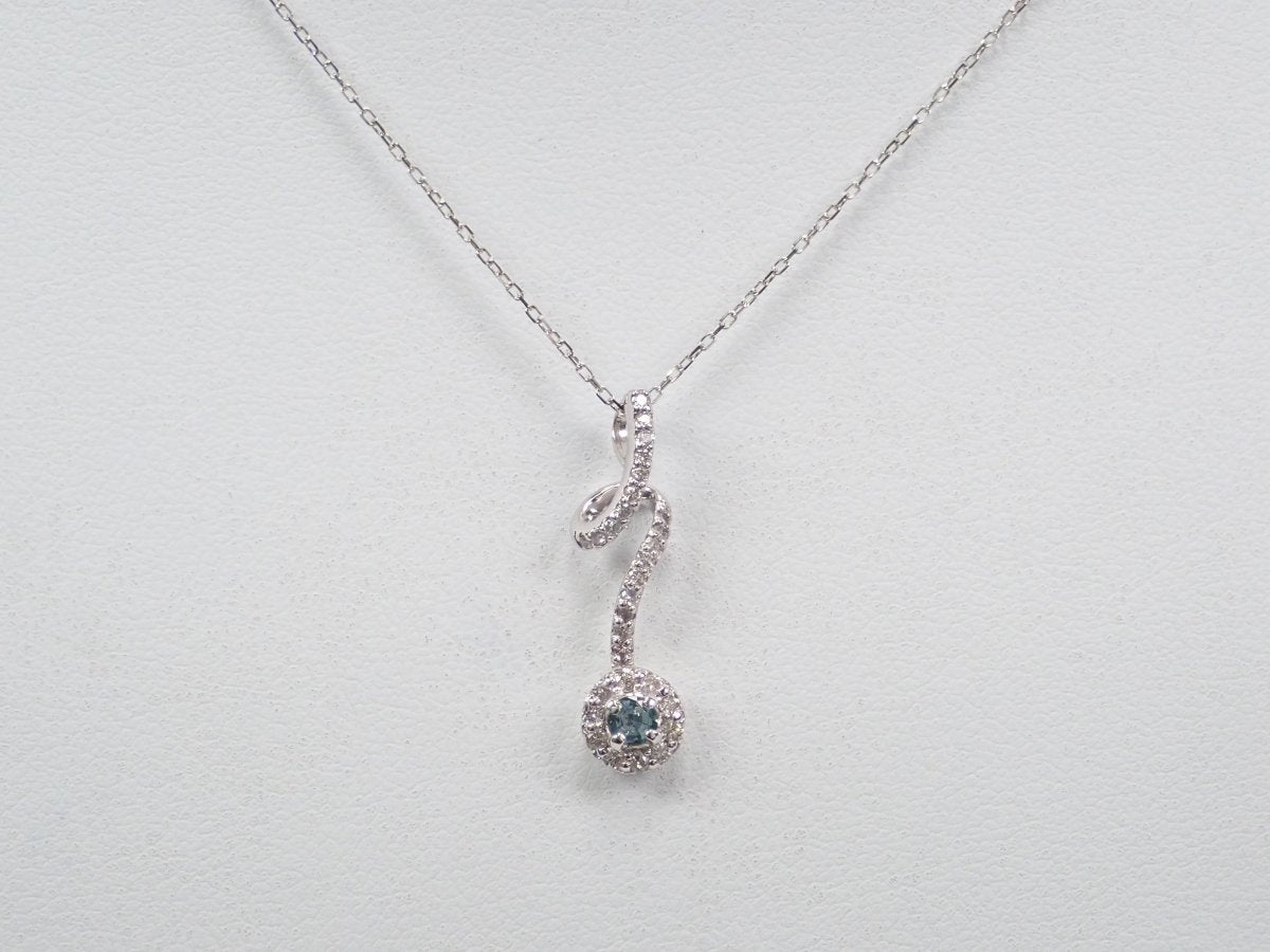 K18WGアレキサンドライト0.15ct ペンダント(ネックレス) - カラッツSTORE