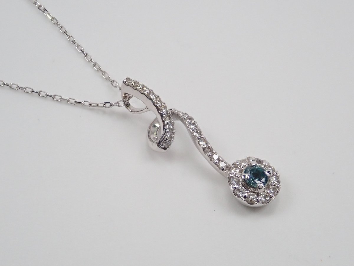 K18WGアレキサンドライト0.15ct ペンダント(ネックレス) - カラッツSTORE