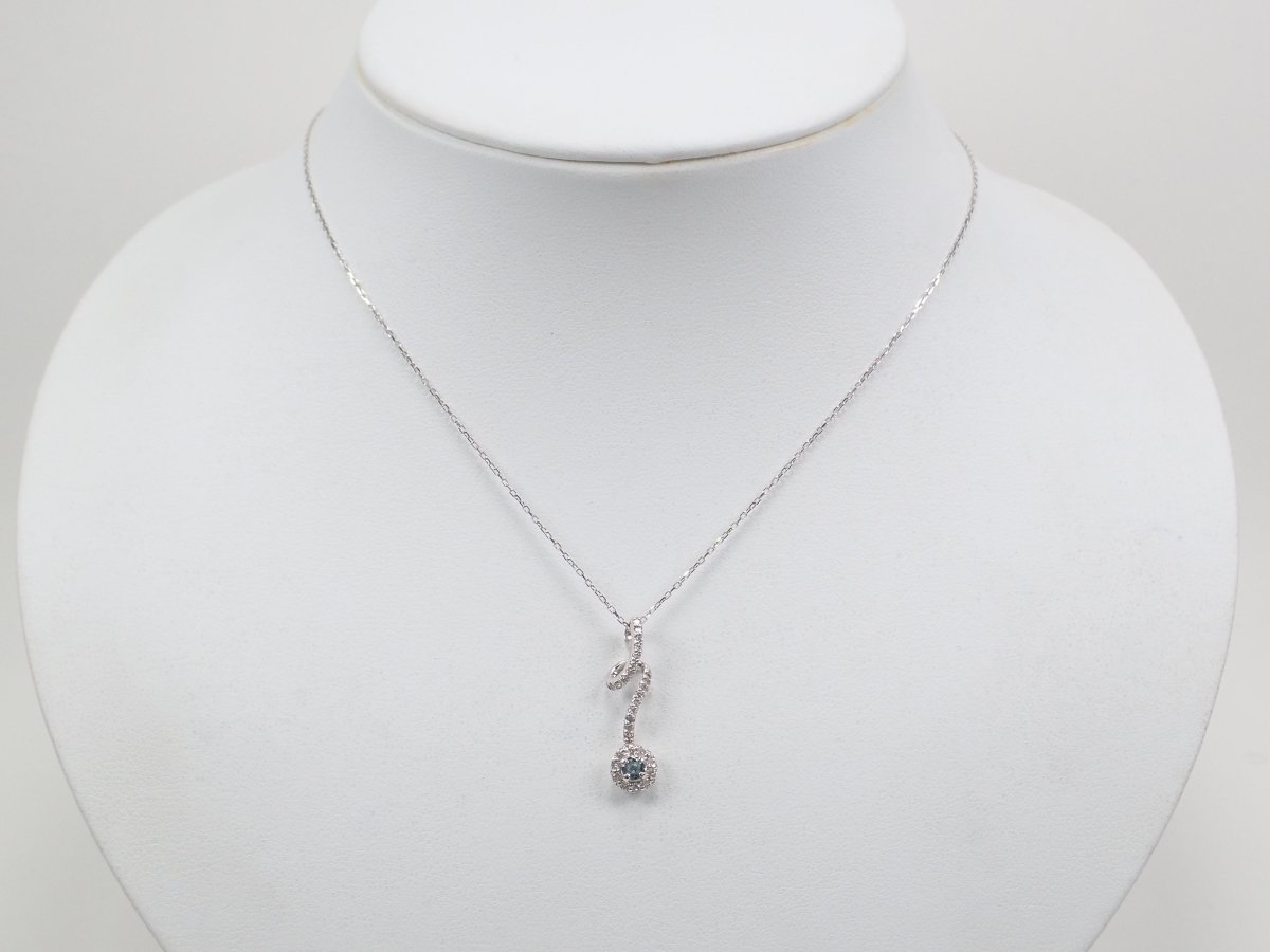 K18WGアレキサンドライト0.15ct ペンダント(ネックレス) - カラッツSTORE