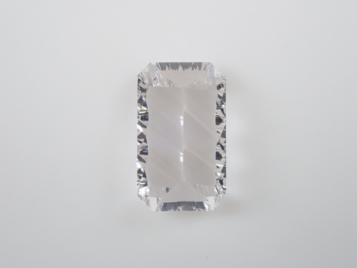 【KEN氏】メキシコ産ダンビュライト 1.612ctルース(ファントムカット) - カラッツSTORE