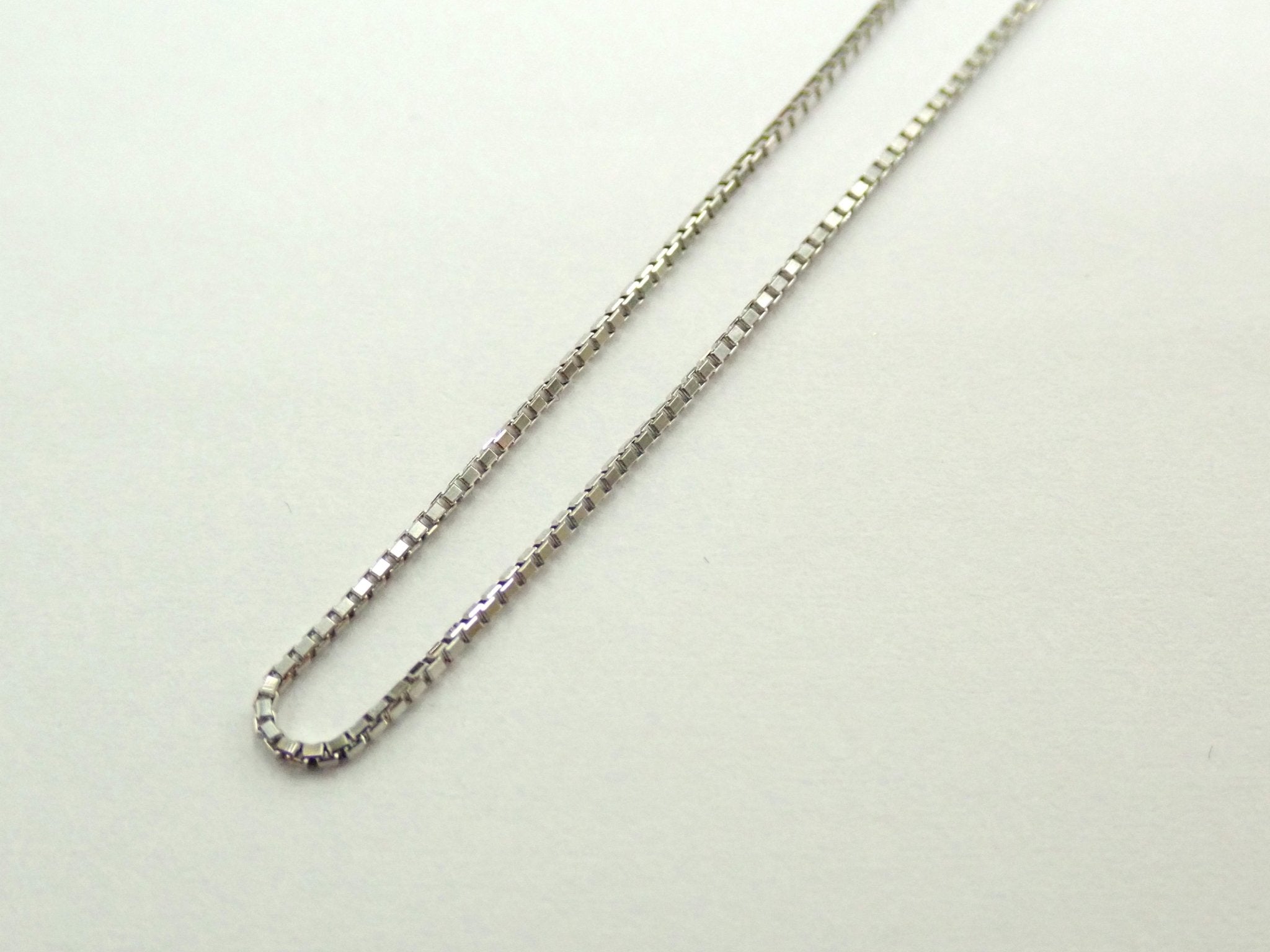 Pt850 プラチナ ベネチアンチェーン 0.7mm - KARATZ STORE|カラッツSTORE