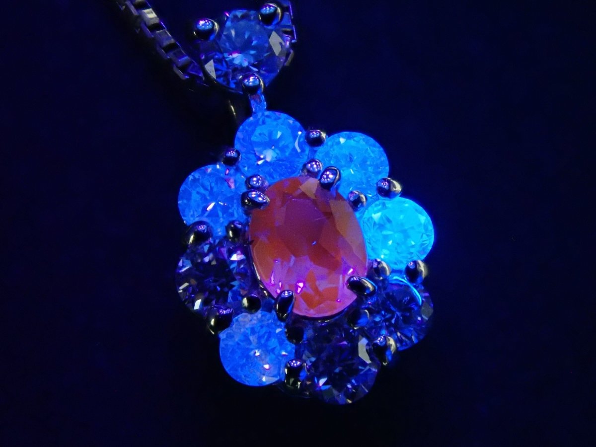Pt900アウイナイト0.05ct ペンダント(ネックレス) - カラッツSTORE