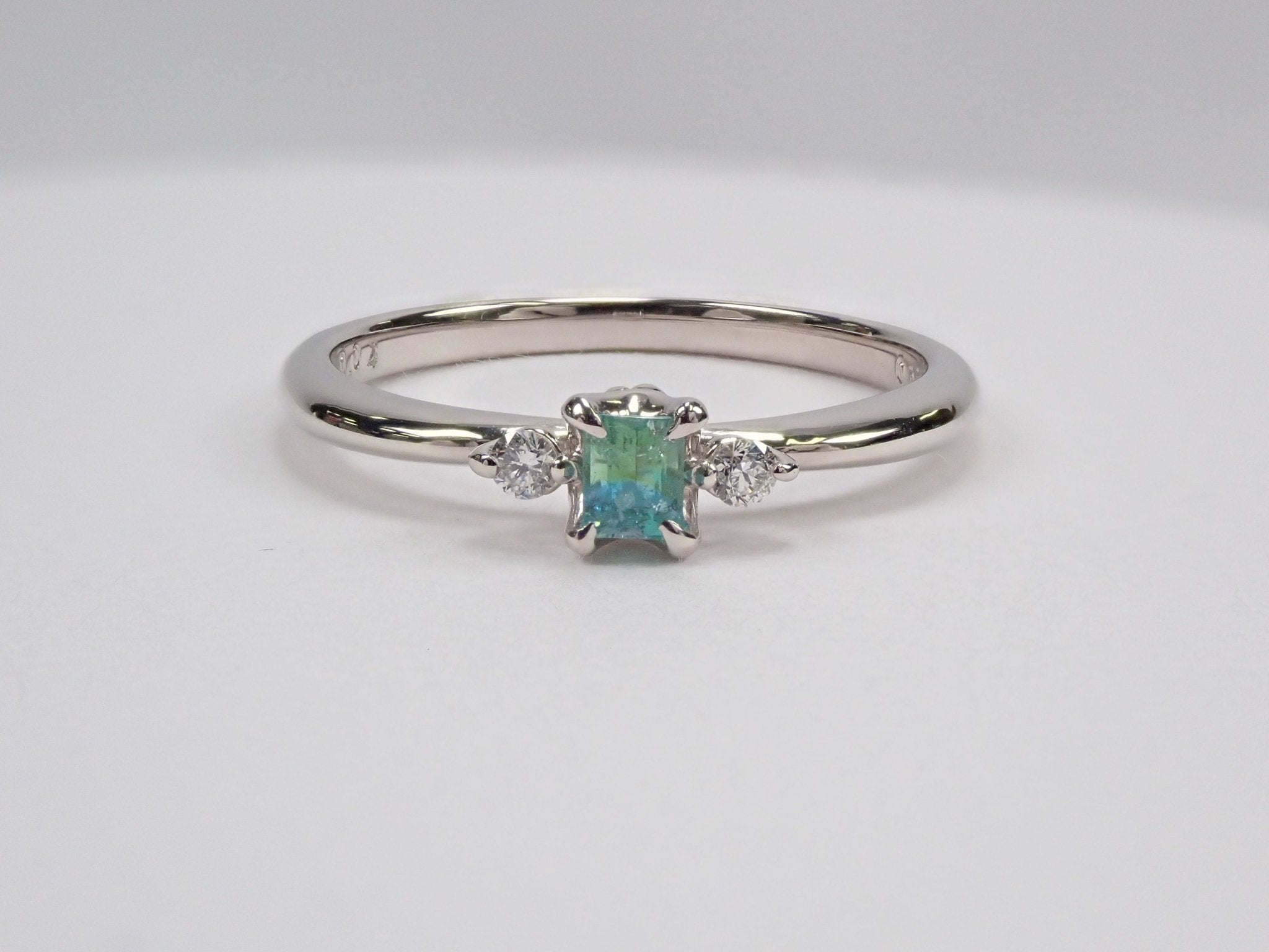 Pt900バイカラーパライバトルマリン0.112ct ダイヤリング - KARATZ STORE|カラッツSTORE