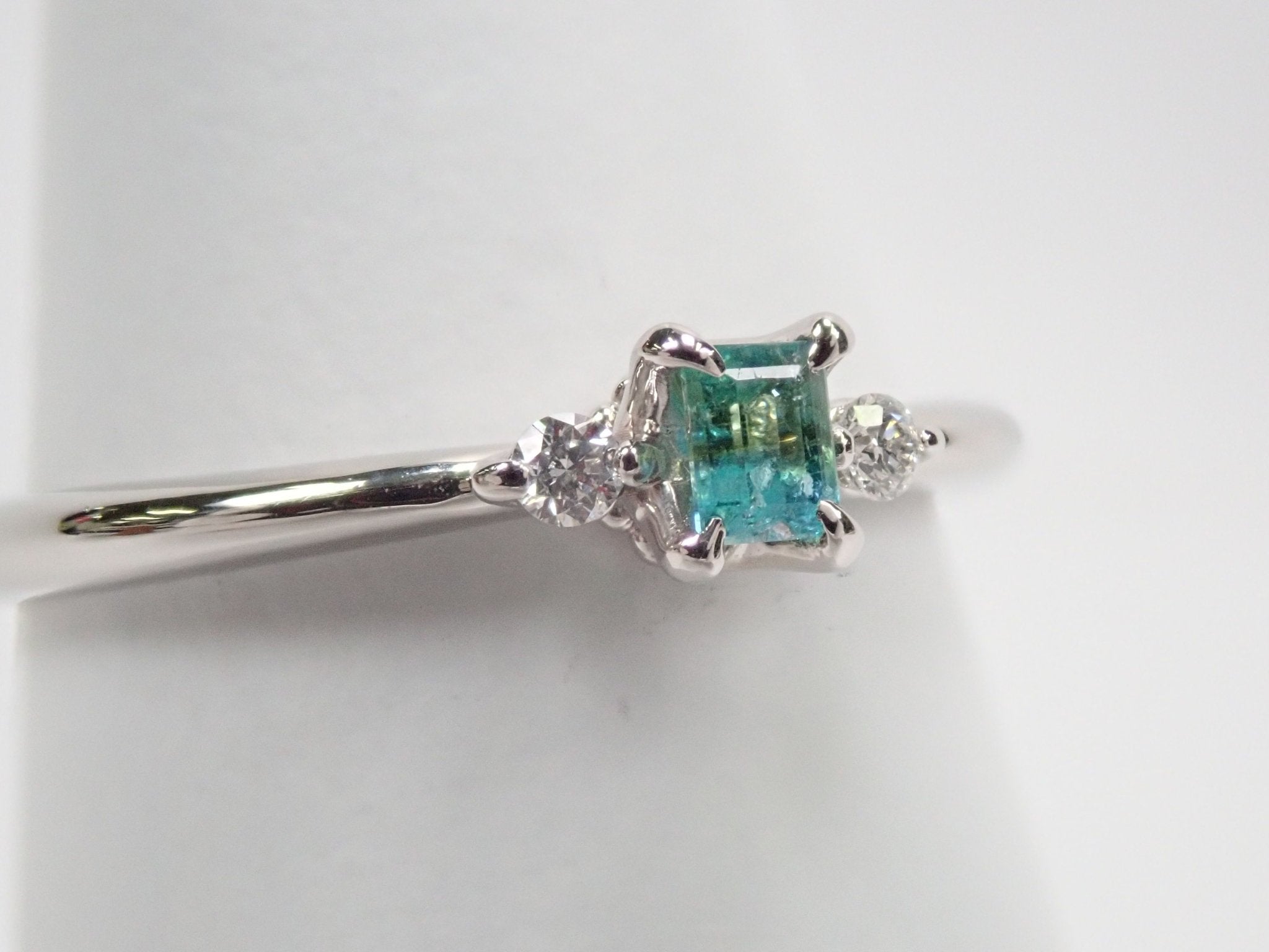 Pt900バイカラーパライバトルマリン0.112ct ダイヤリング - KARATZ STORE|カラッツSTORE